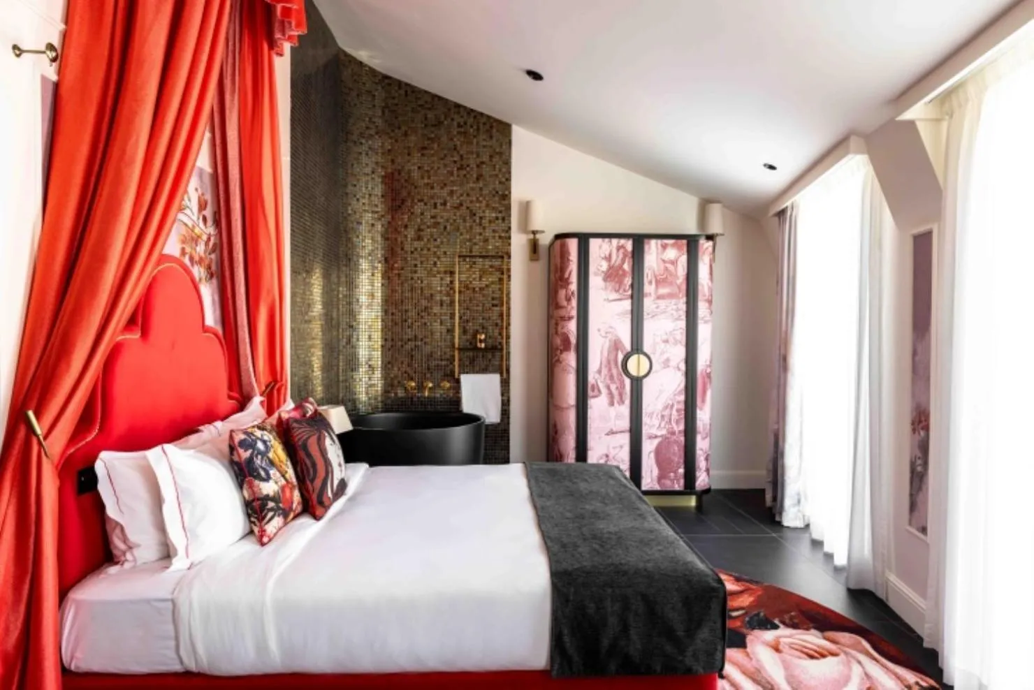 Bed in Upon Angels - Adults Only