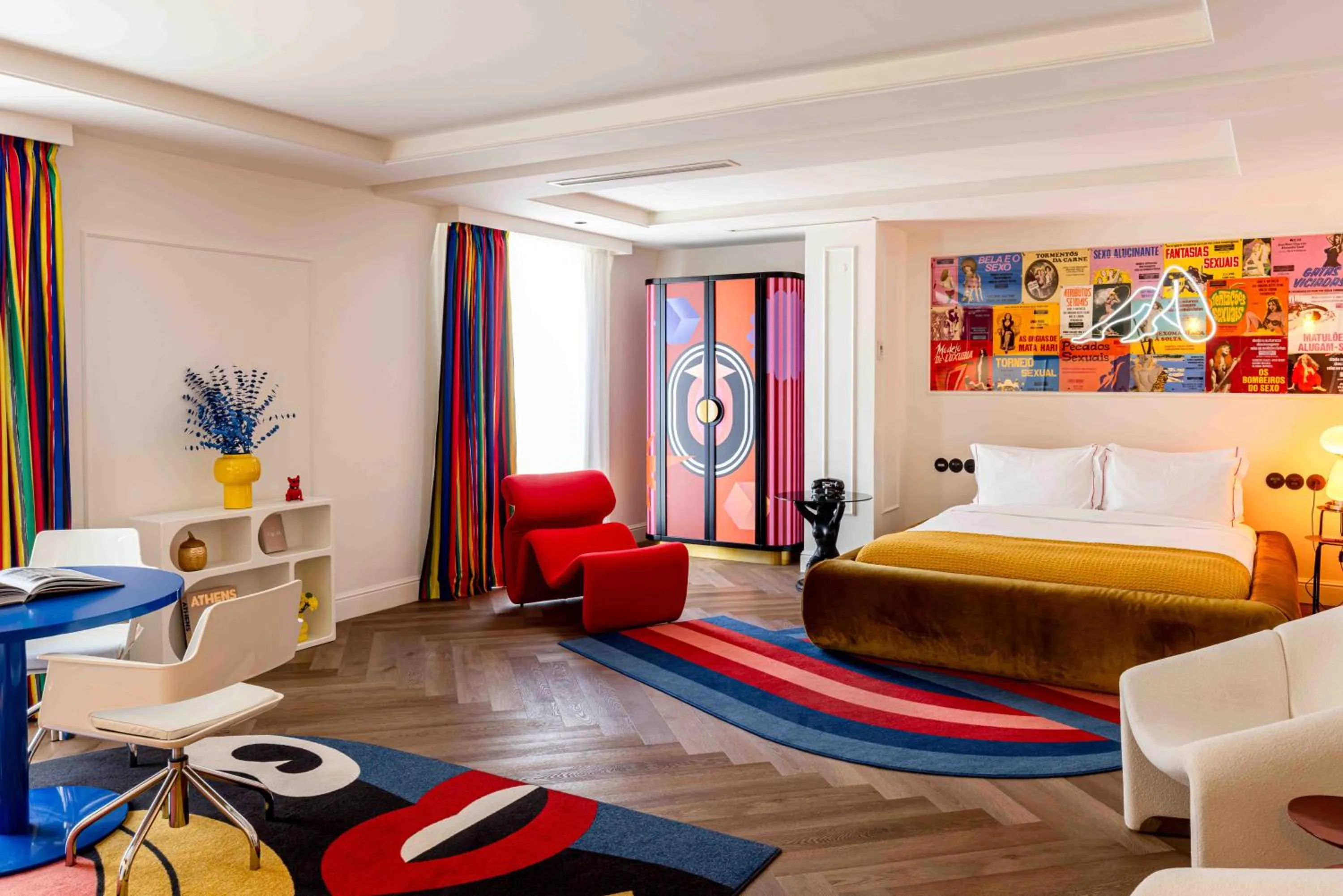 Bed in Upon Angels - Adults Only