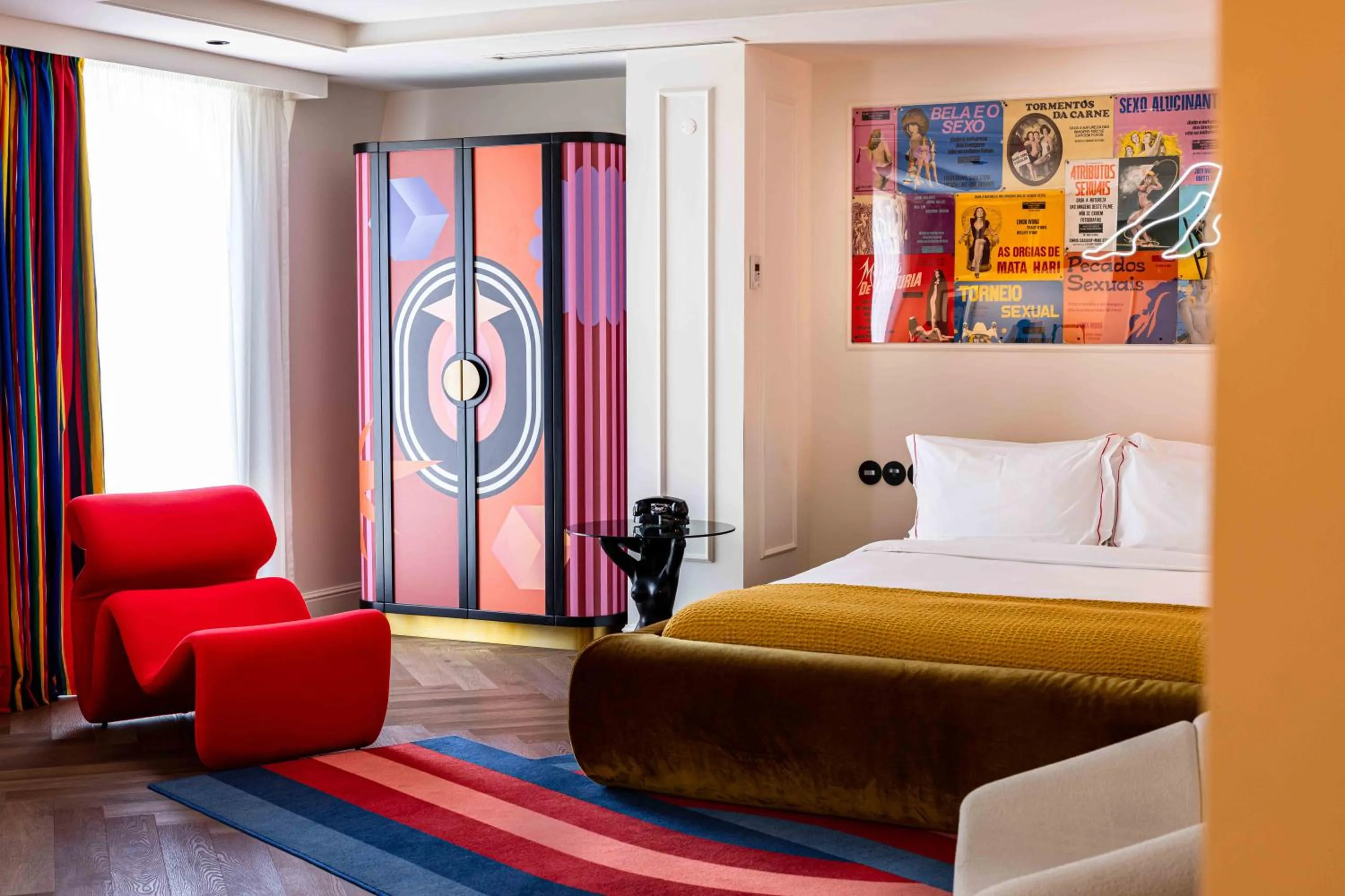 Bed in Upon Angels - Adults Only