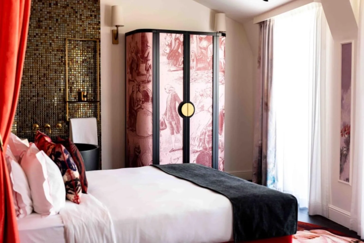 Bed in Upon Angels - Adults Only