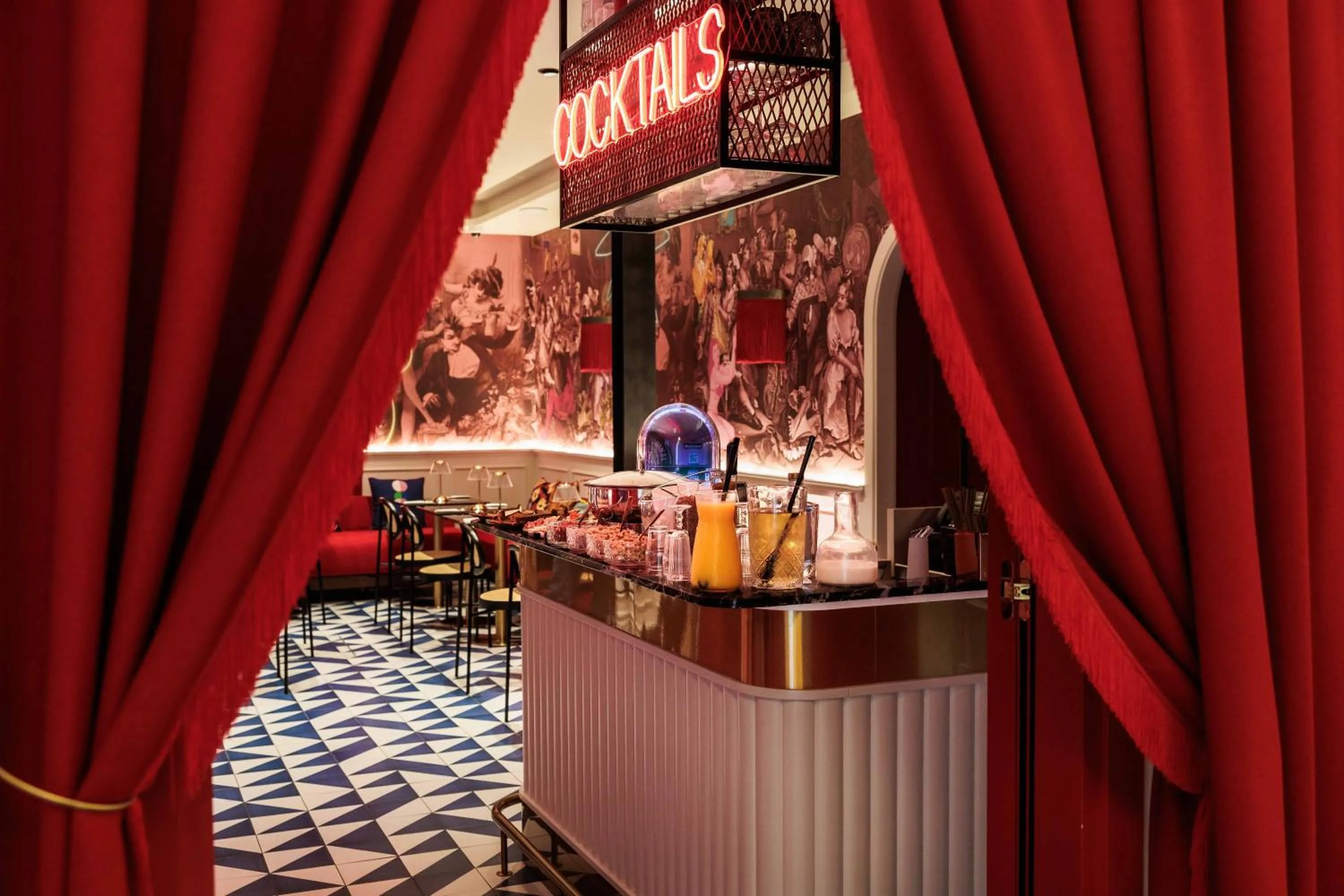 Breakfast in Upon Angels - Adults Only