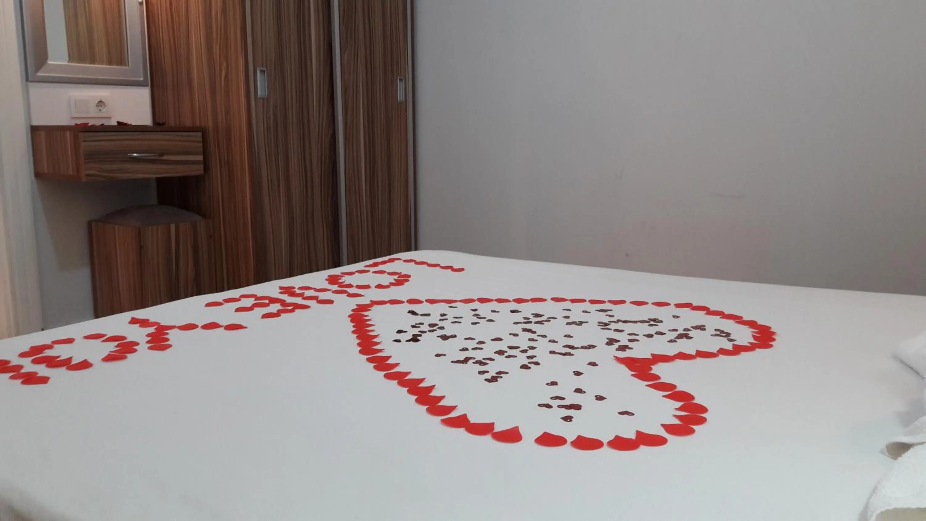 Bed in Ozukara Apart 1