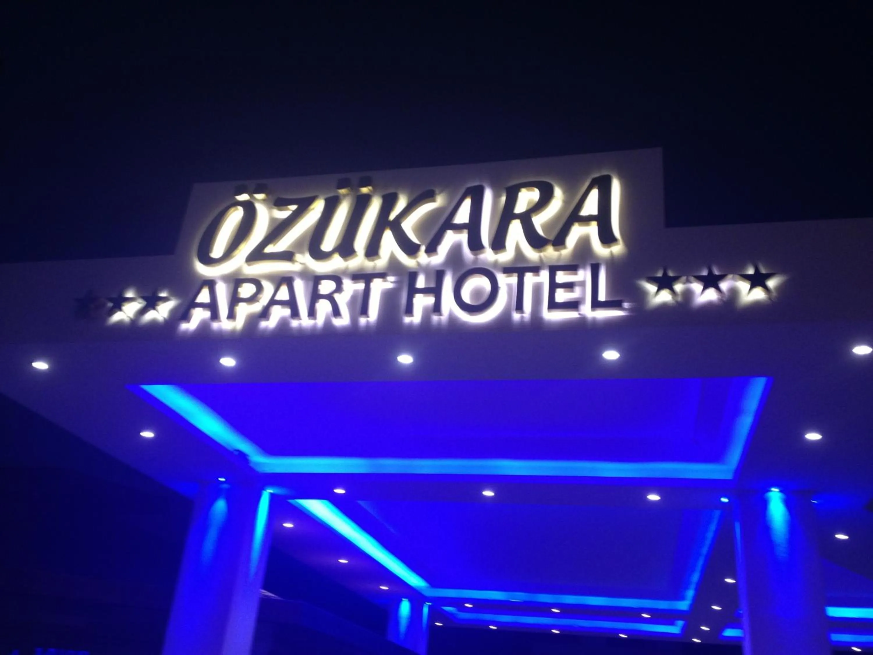 Facade/entrance in Ozukara Apart 1