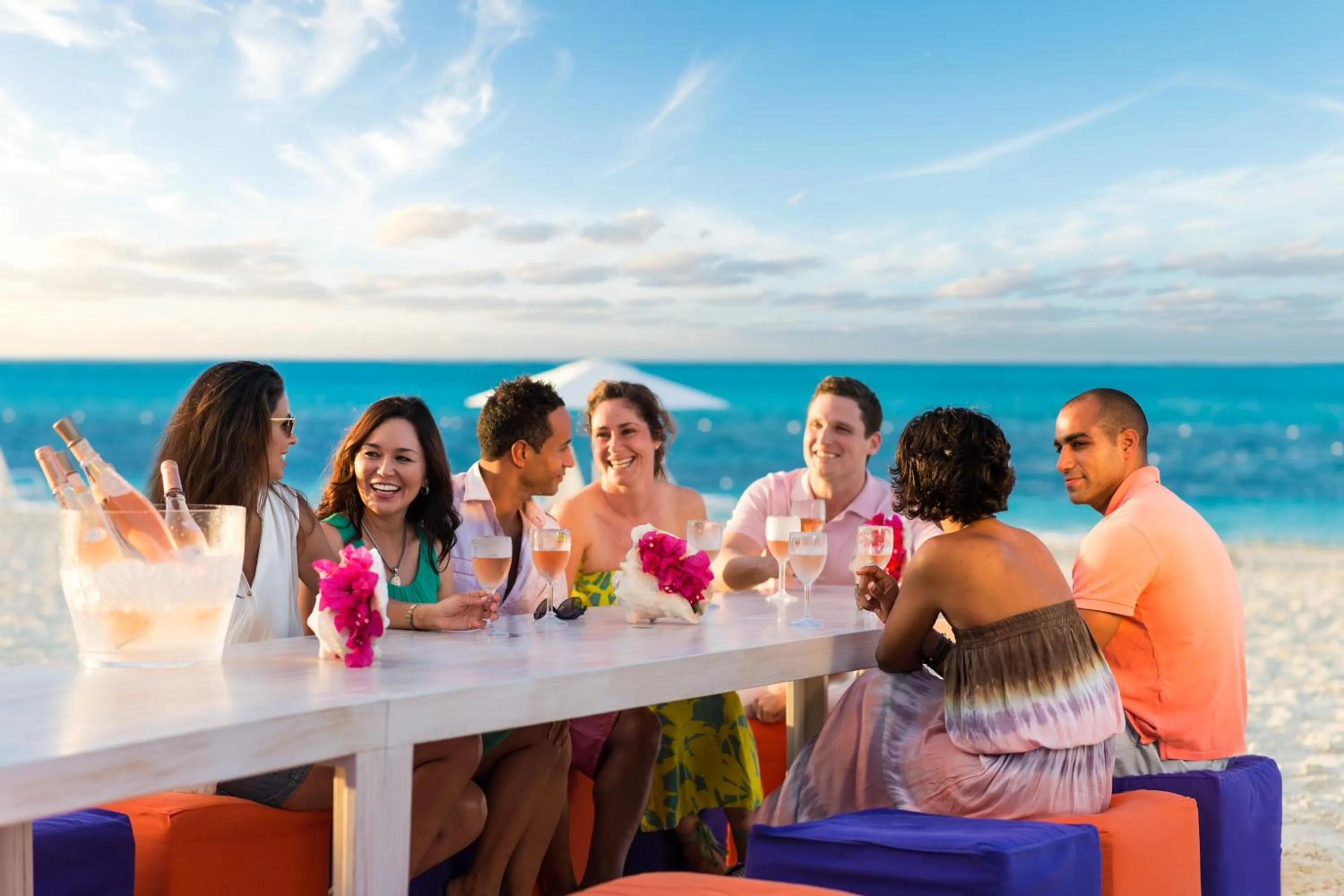 Restaurant/places to eat in West Bay Club