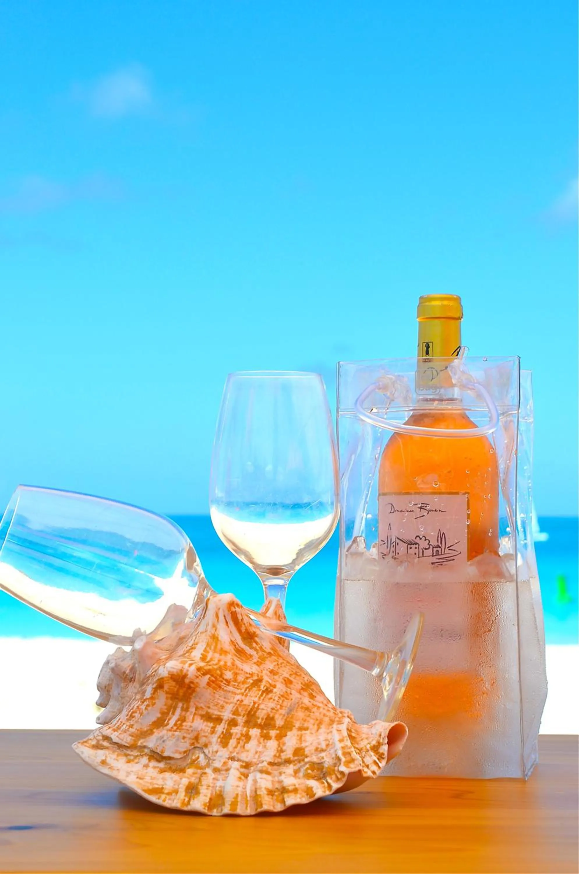 Alcoholic drinks in West Bay Club