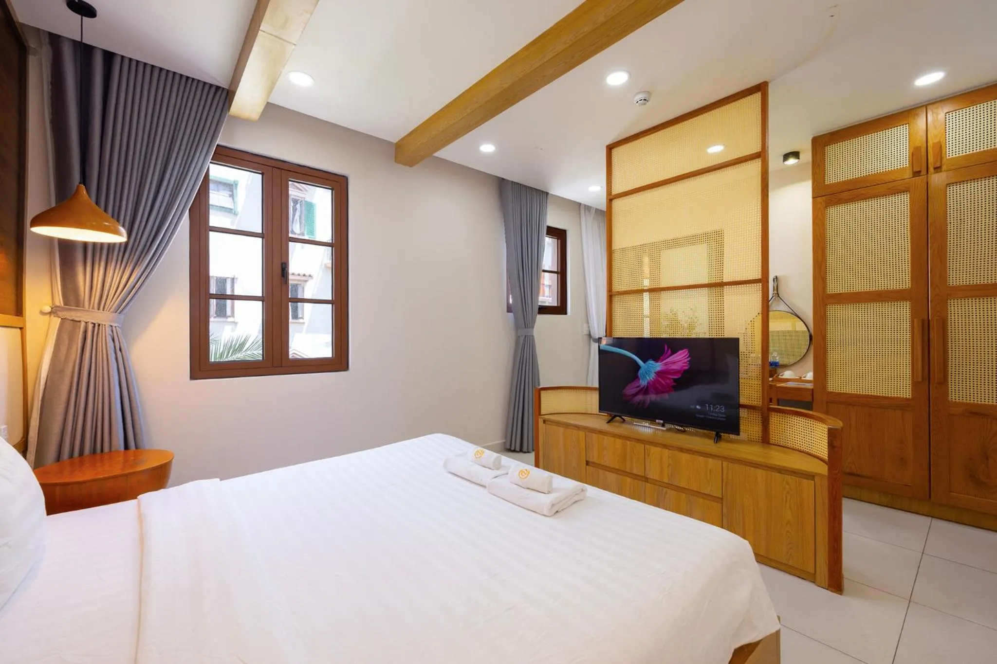 TV and multimedia, Bed in Lotus Home Cafe