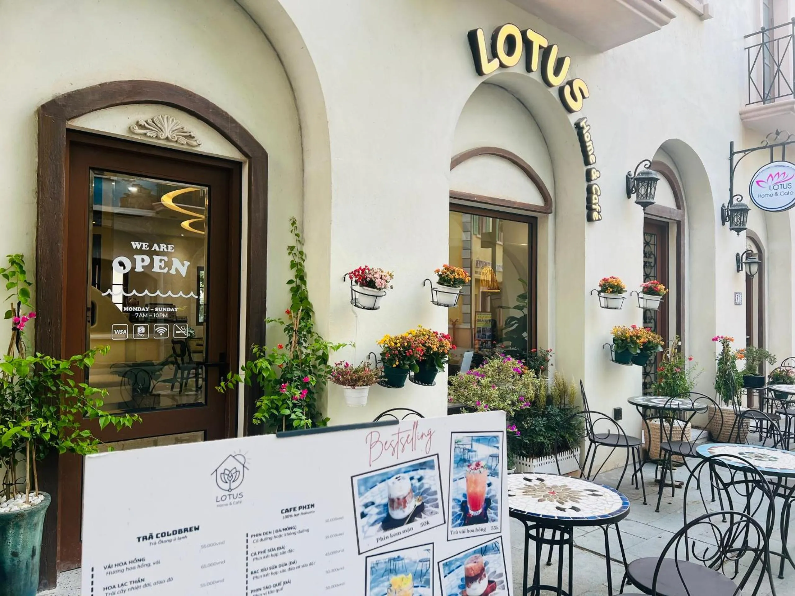 Restaurant/places to eat in Lotus Home Cafe