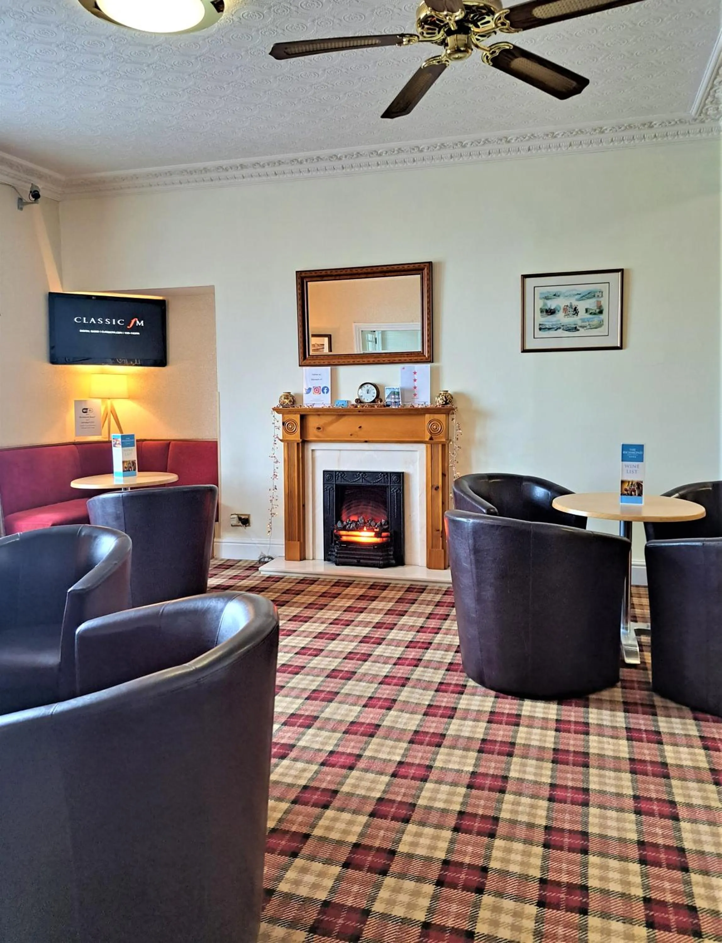 TV and multimedia in Richmond Hotel