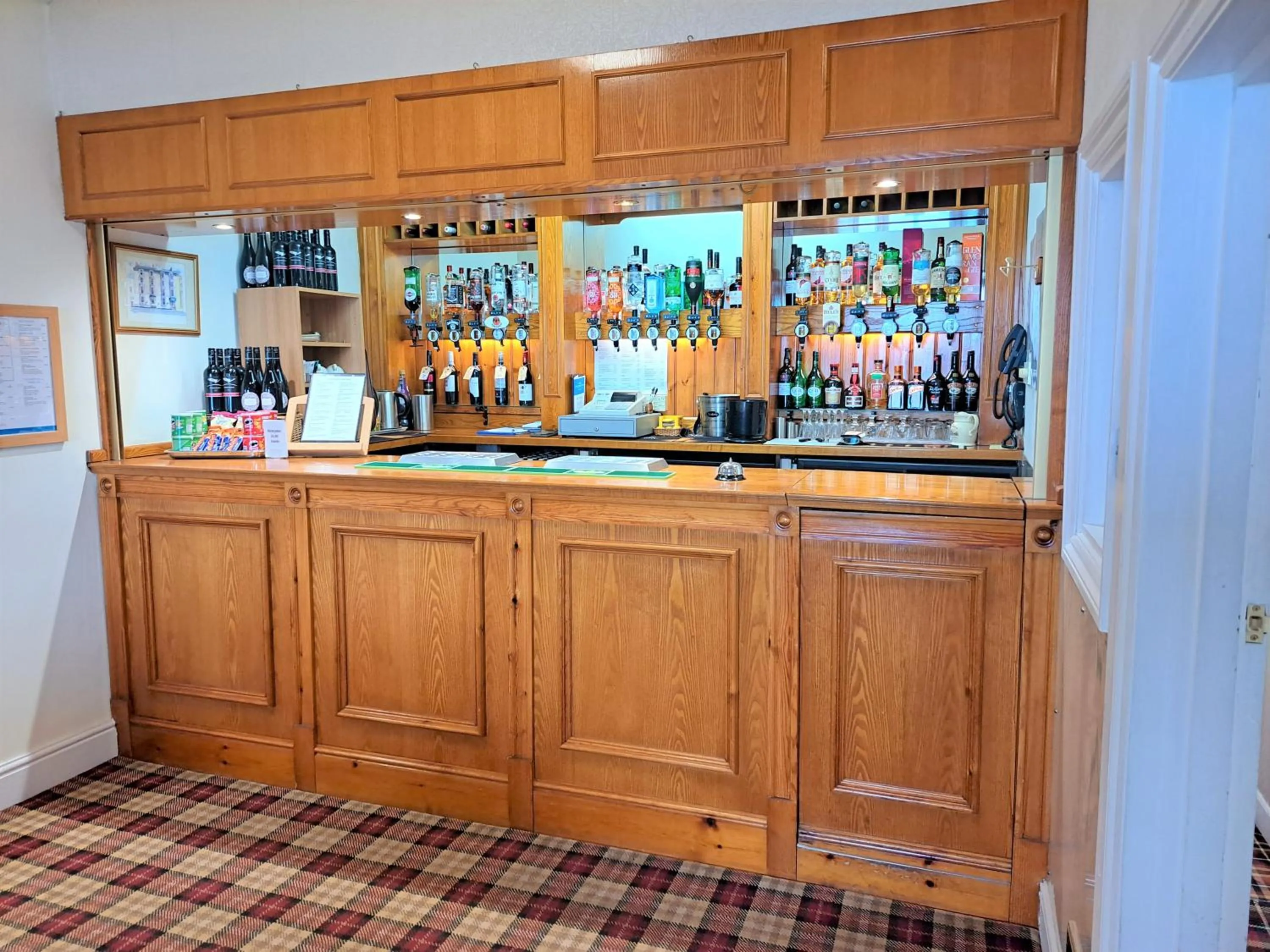 Lounge or bar in Richmond Hotel