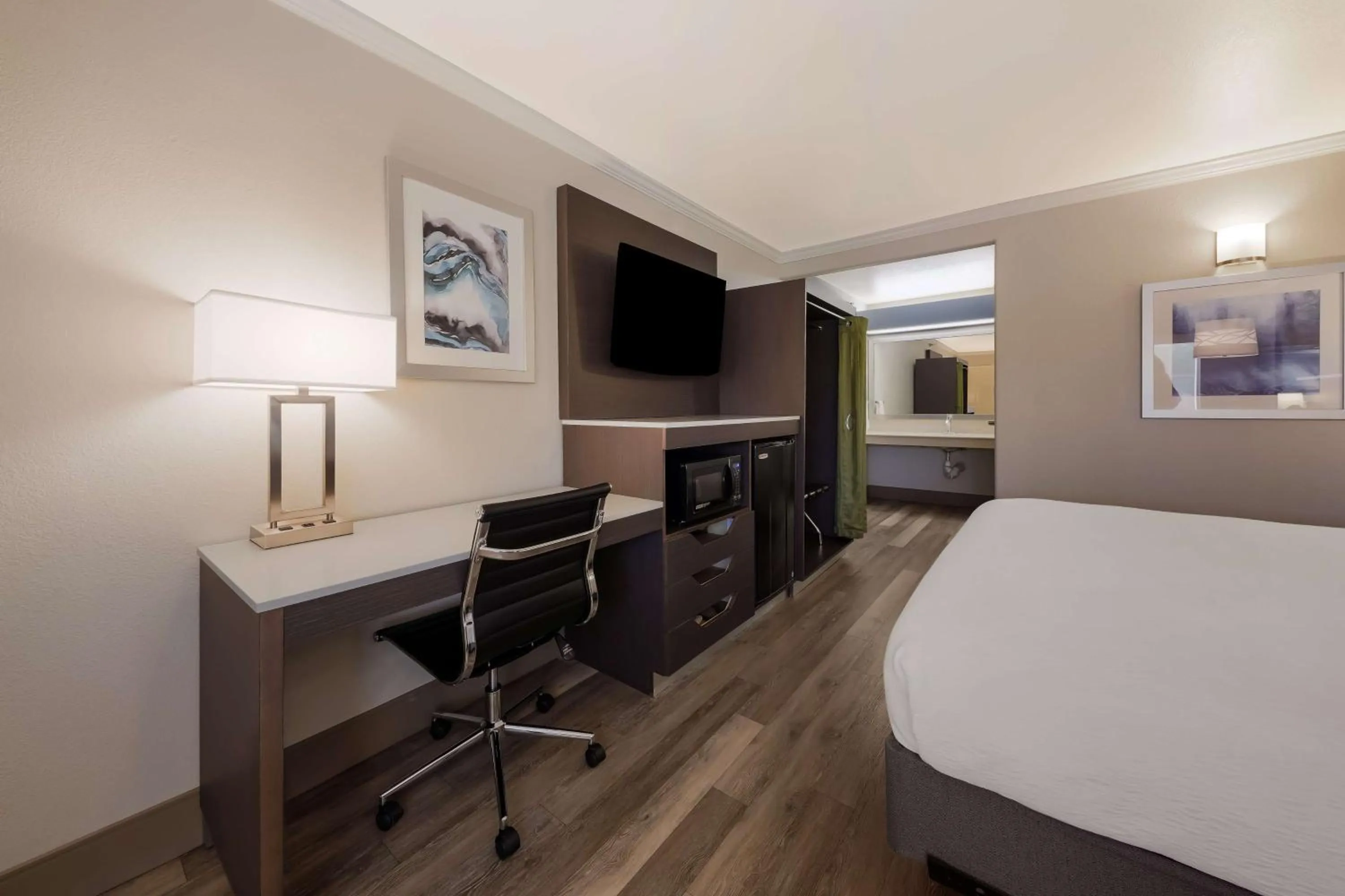 Bedroom, Bed in Best Western Inn & Suites Lemoore