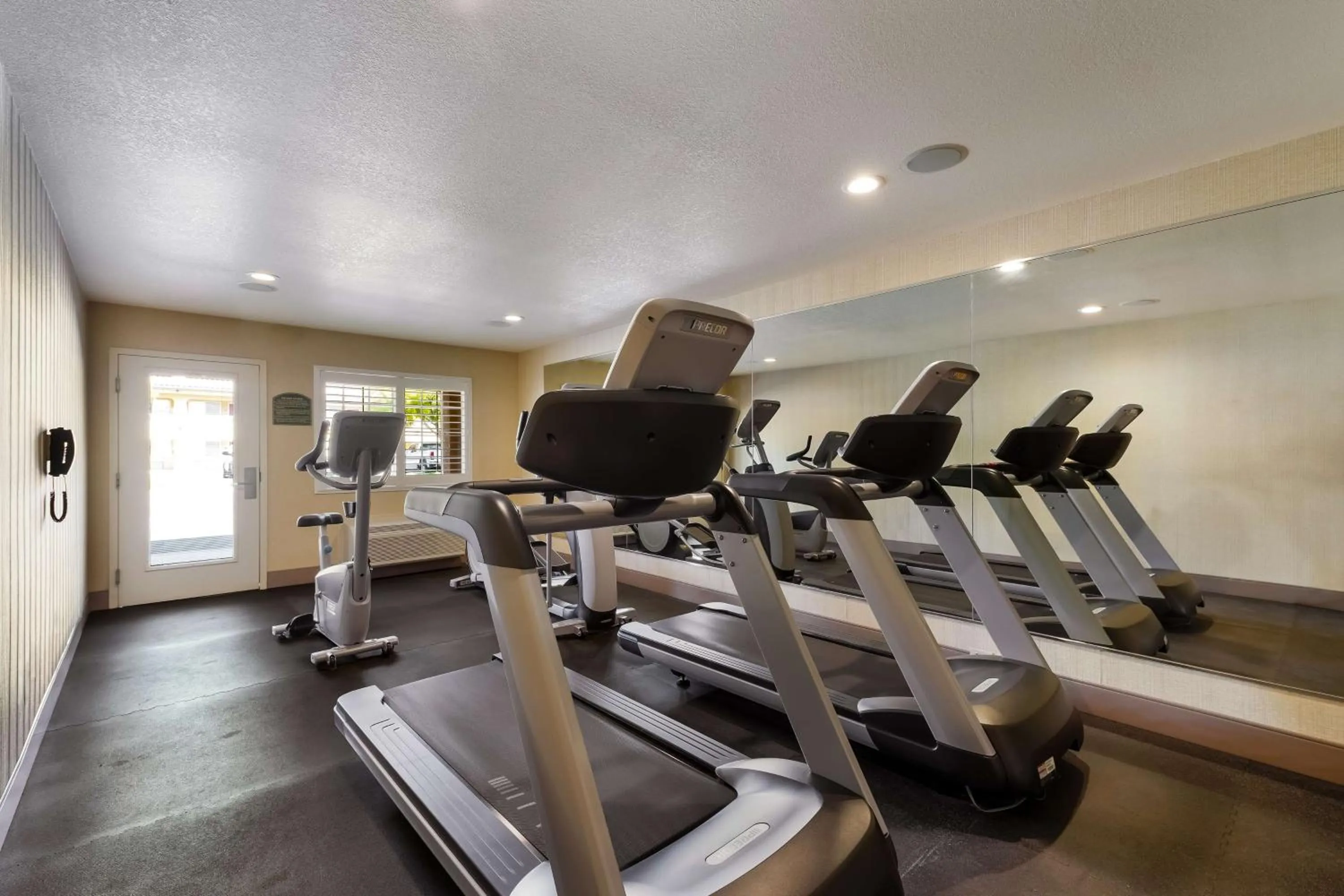 Fitness centre/facilities in Best Western Inn & Suites Lemoore