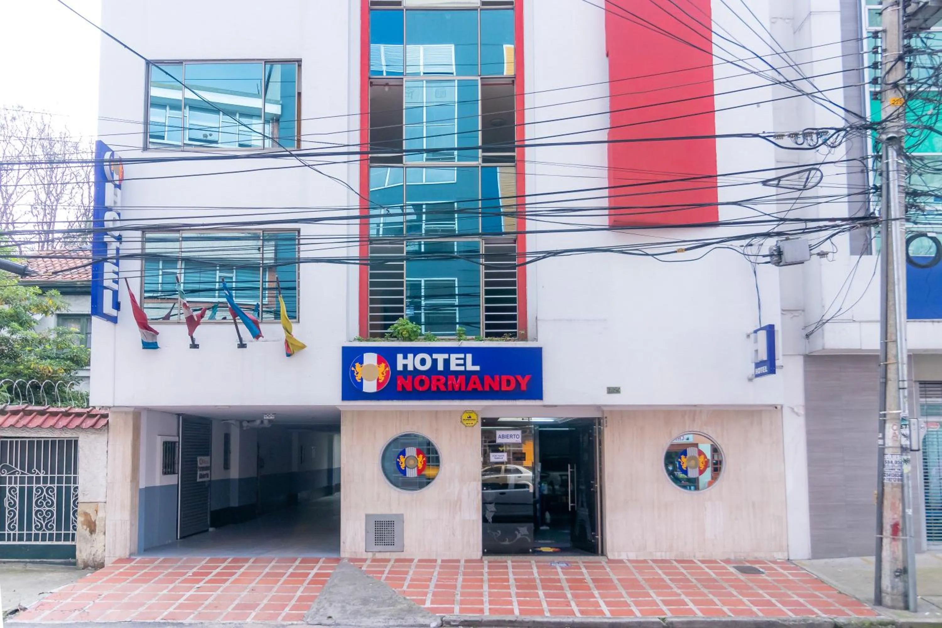Facade/entrance in Hotel Ayenda Normandy