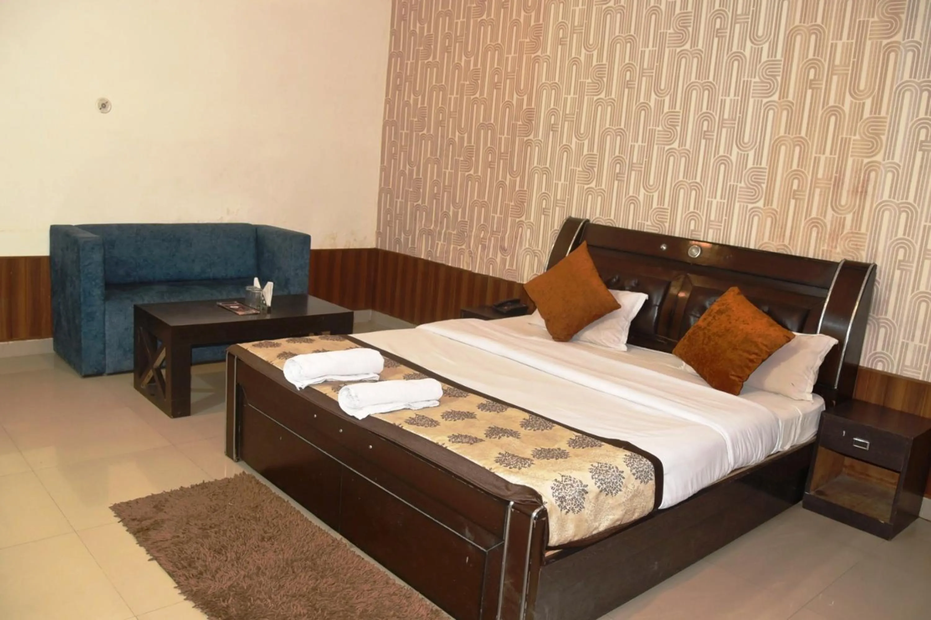 Bed in Hotel Udika Palace