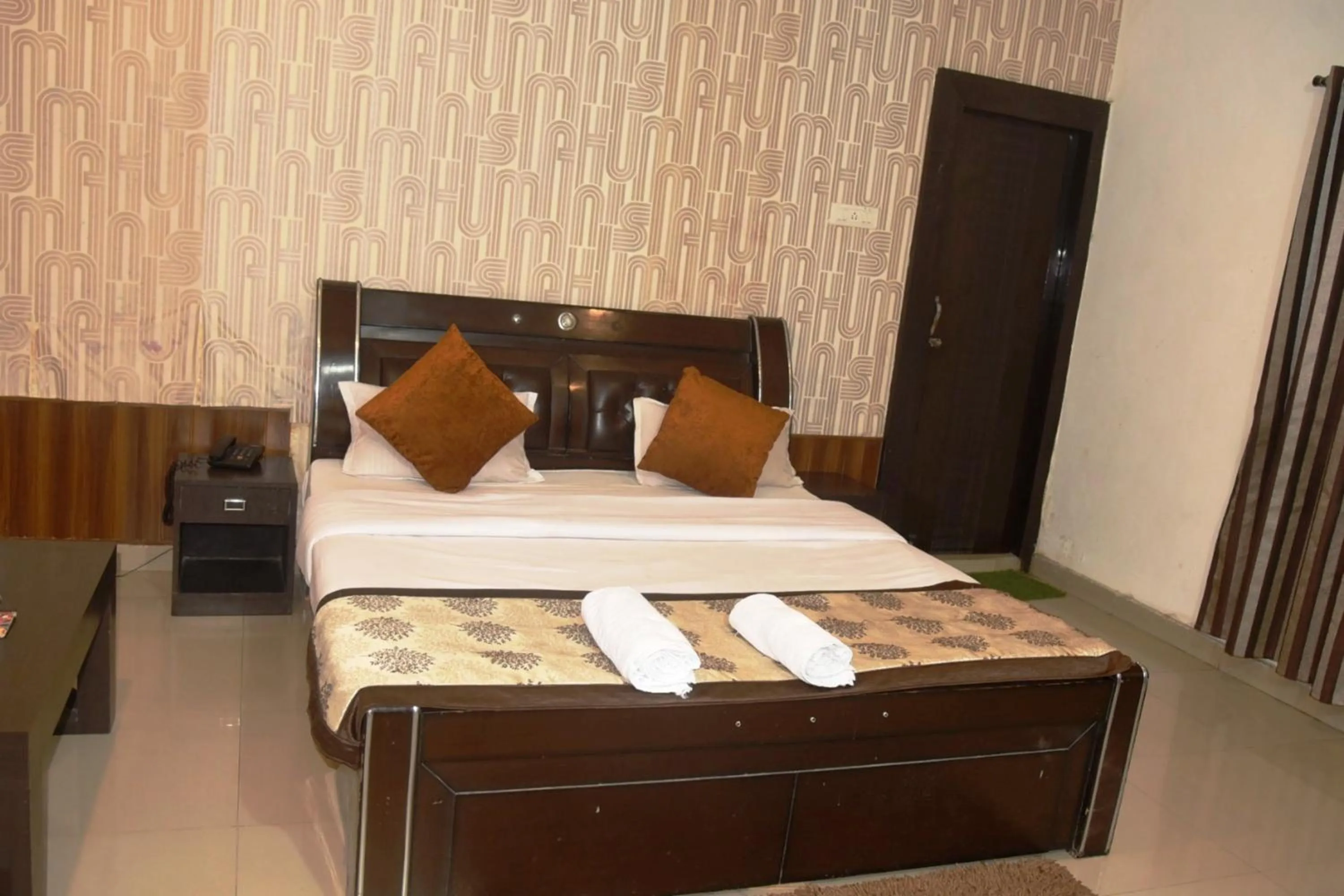 Bed in Hotel Udika Palace