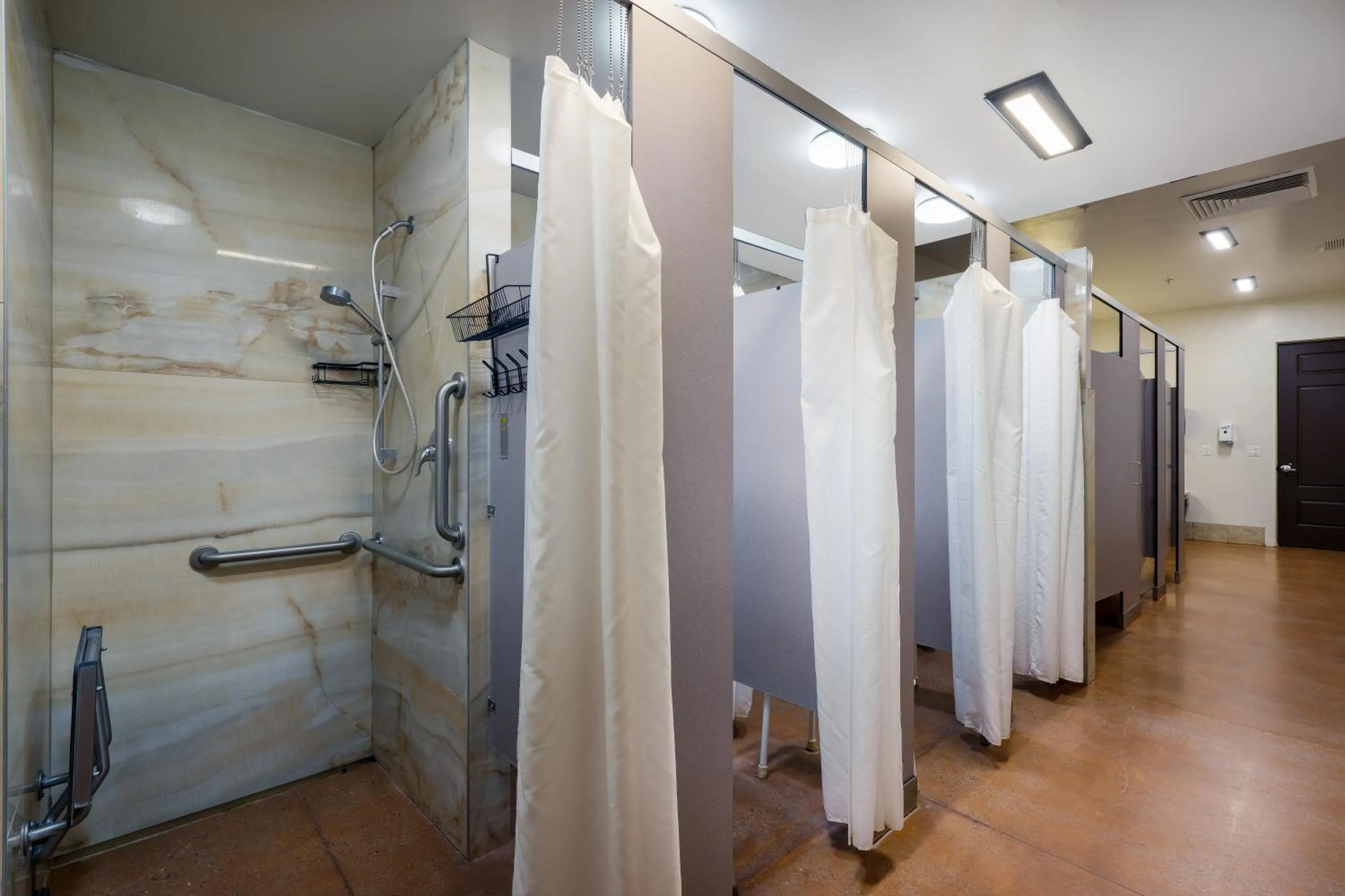 Public Bath in HTR Moab