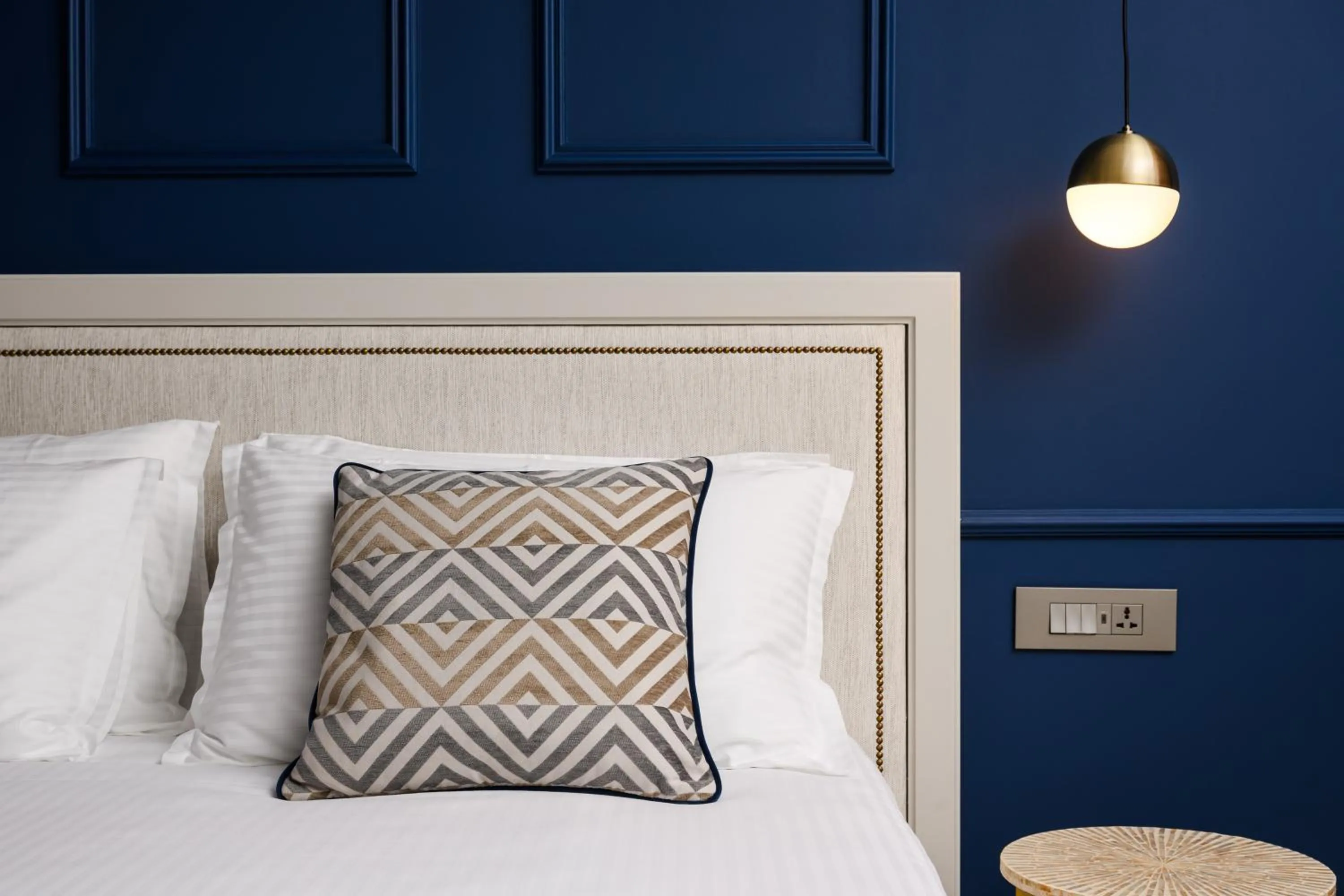 Bed in XVI Suites - Adults Only