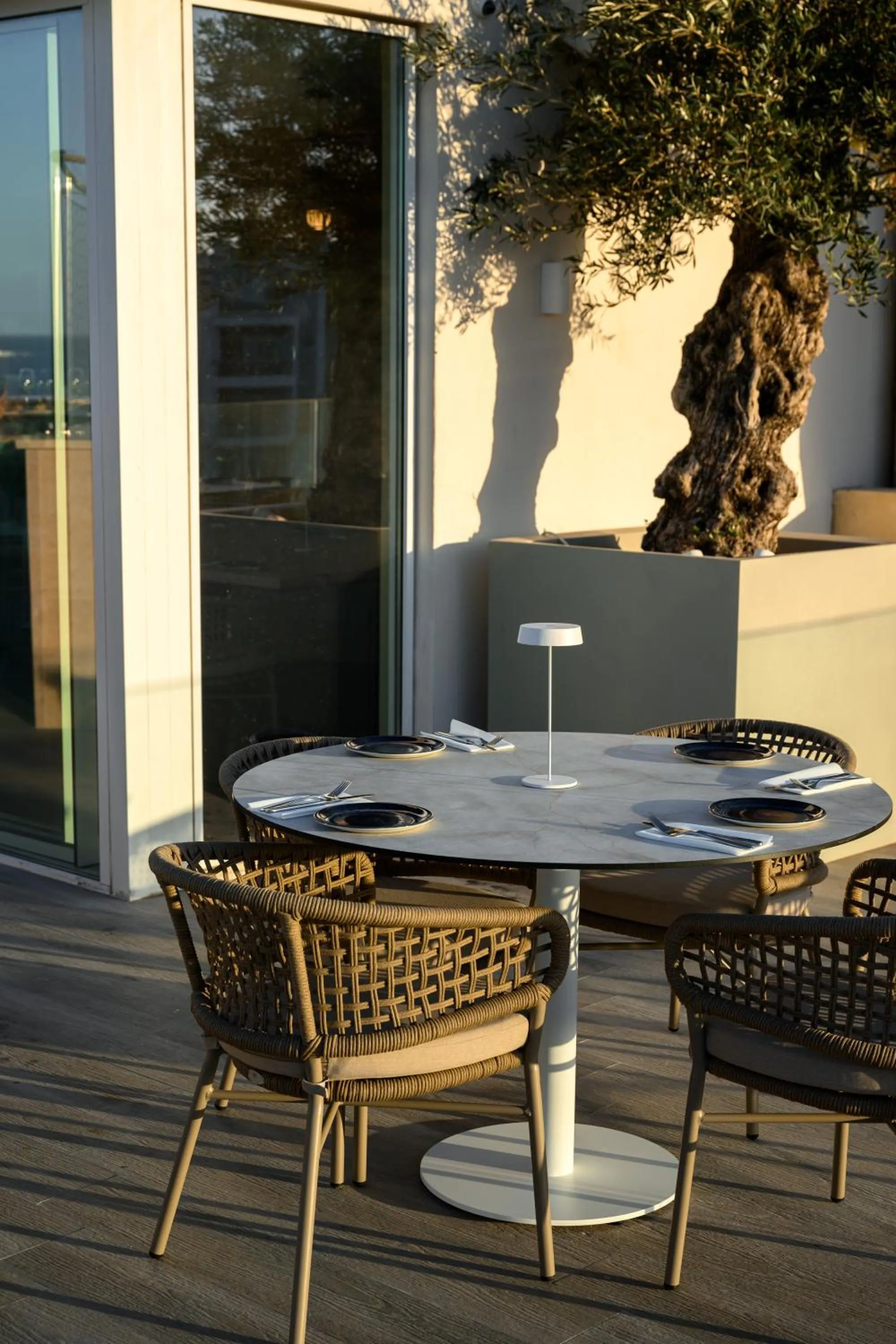 Restaurant/places to eat in XVI Suites - Adults Only