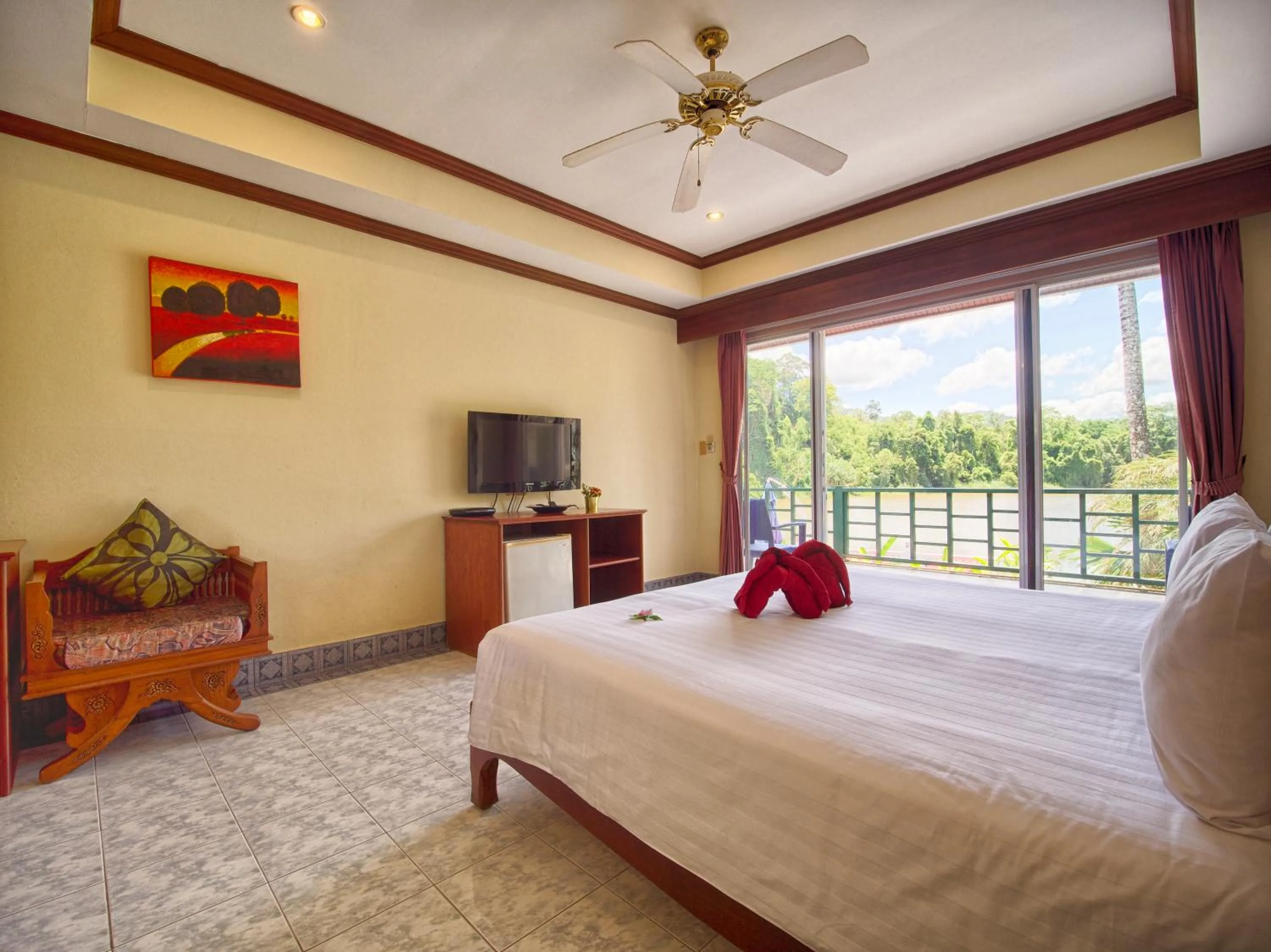 Bed in Serenity Lakeside Resort