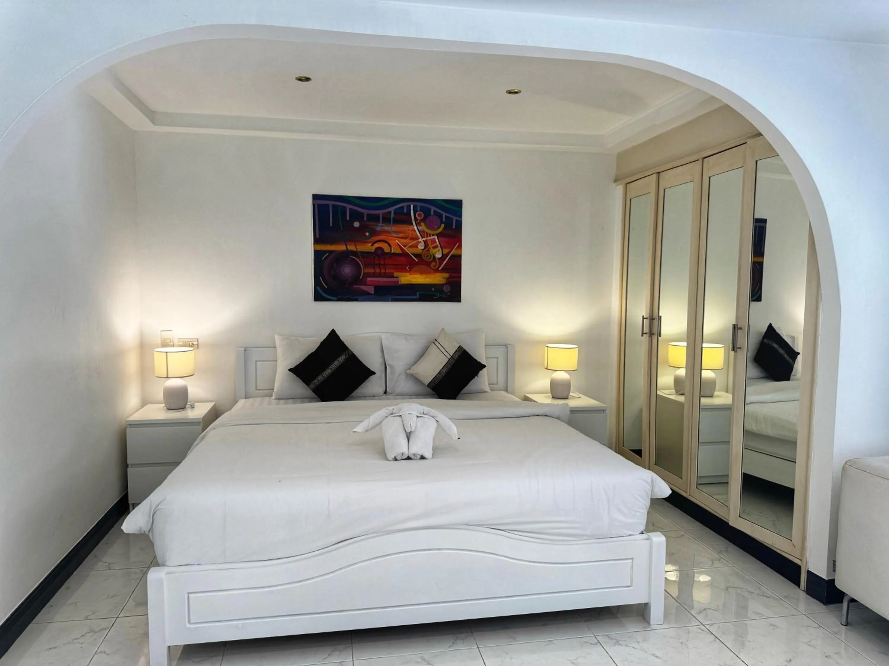 Bedroom, Bed in Serenity Lakeside Resort