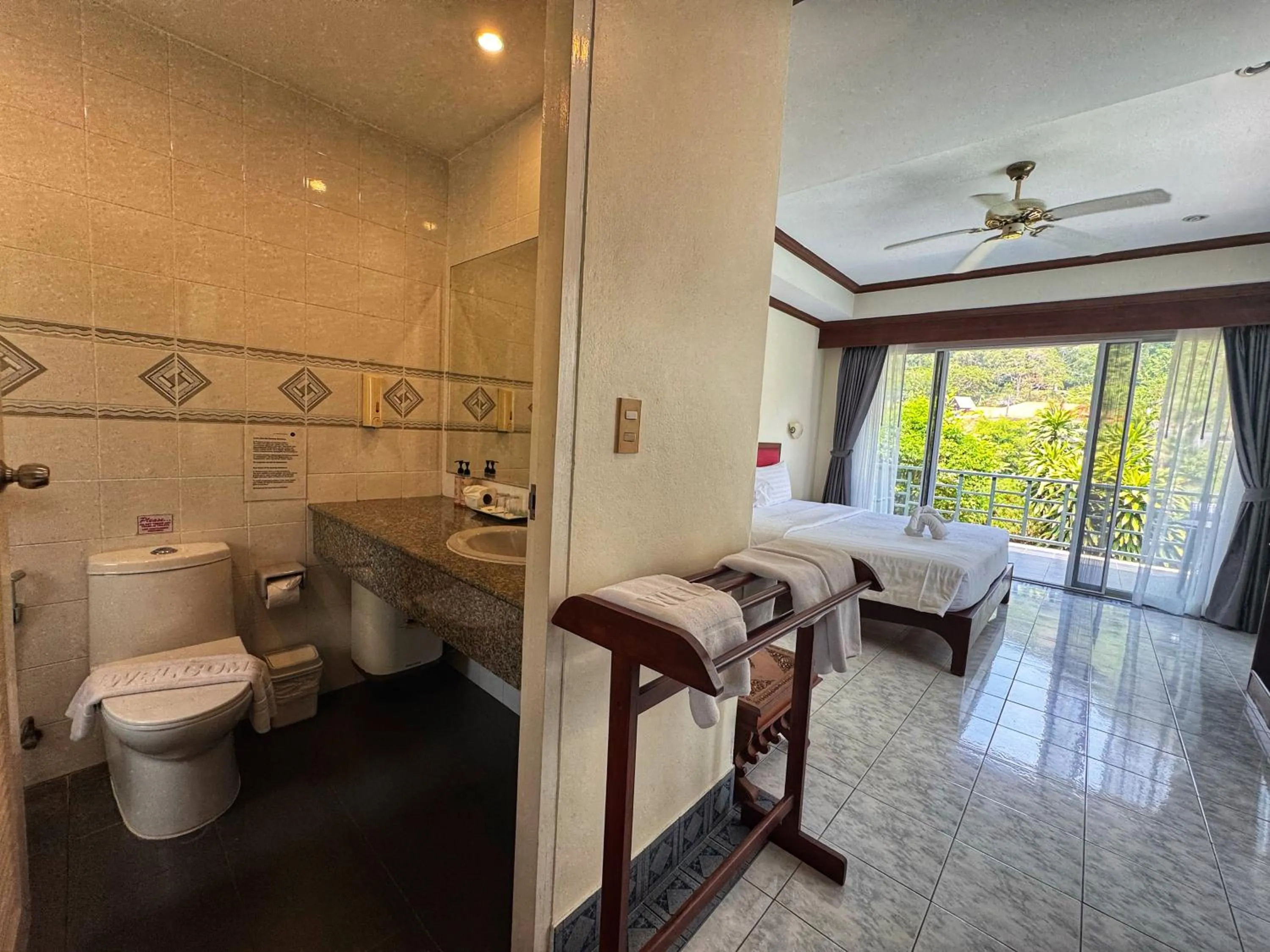 Bathroom in Serenity Lakeside Resort