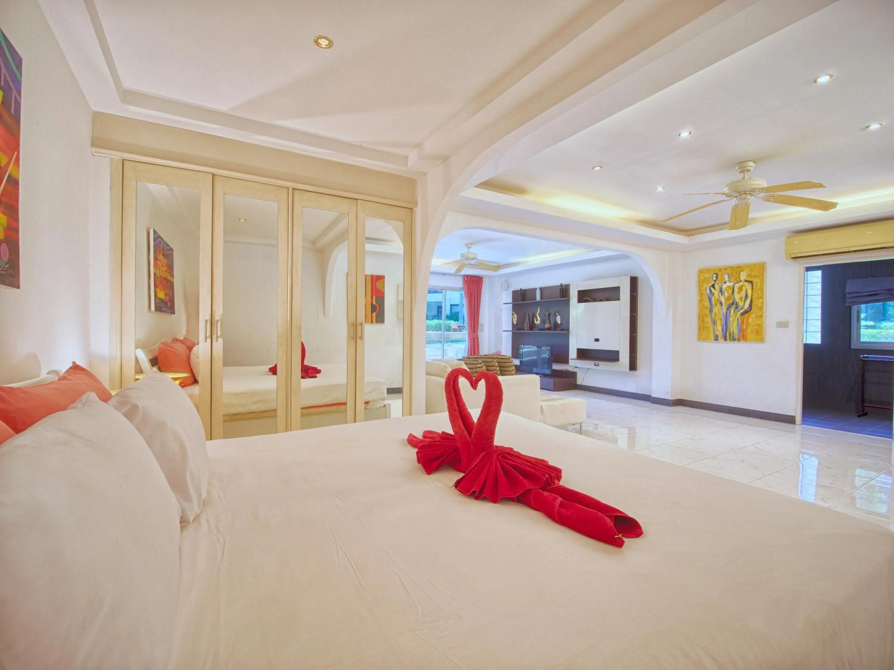 Bed in Serenity Lakeside Resort