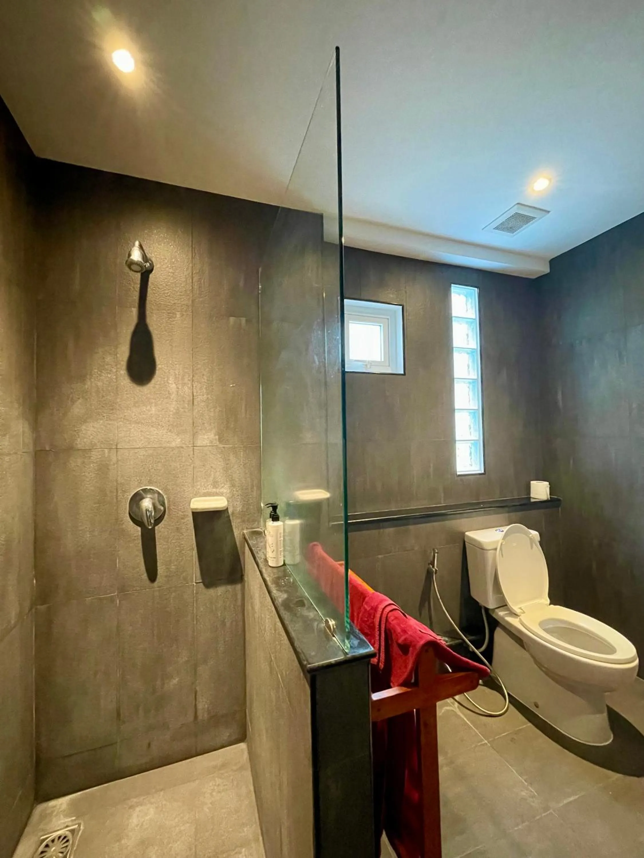 Bathroom in Serenity Lakeside Resort