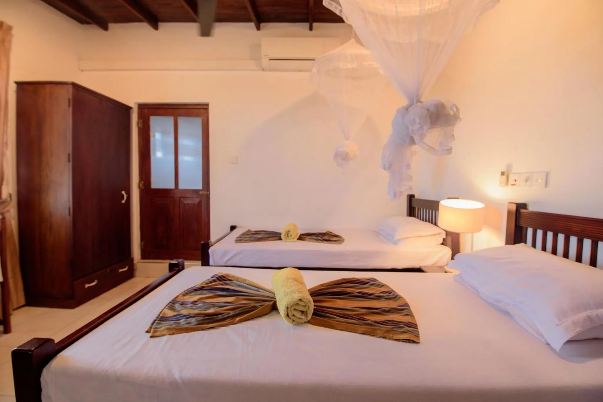 Bedroom, Bed in Muhsin Villa - Galle Fort