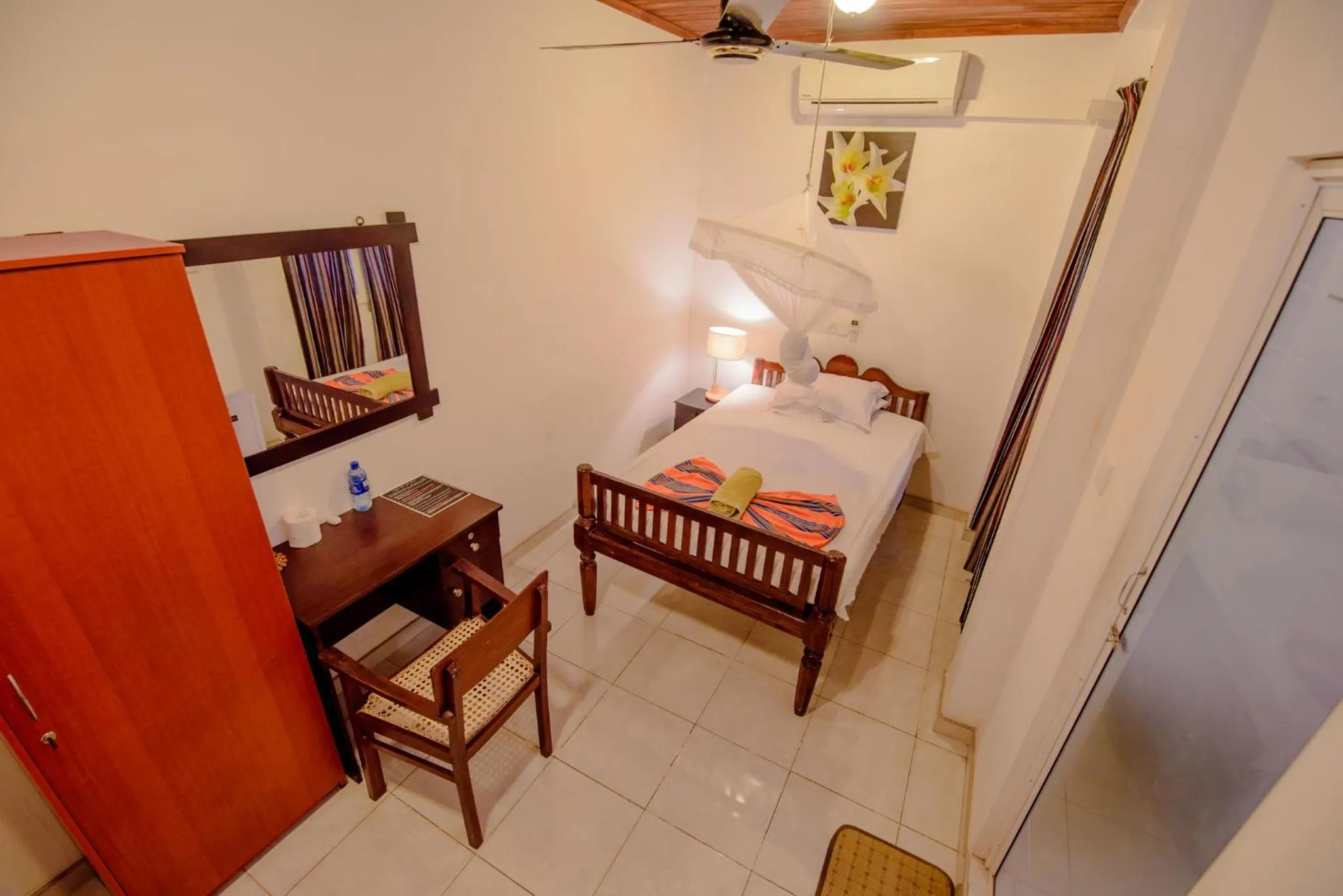 Bedroom, Bed in Muhsin Villa - Galle Fort