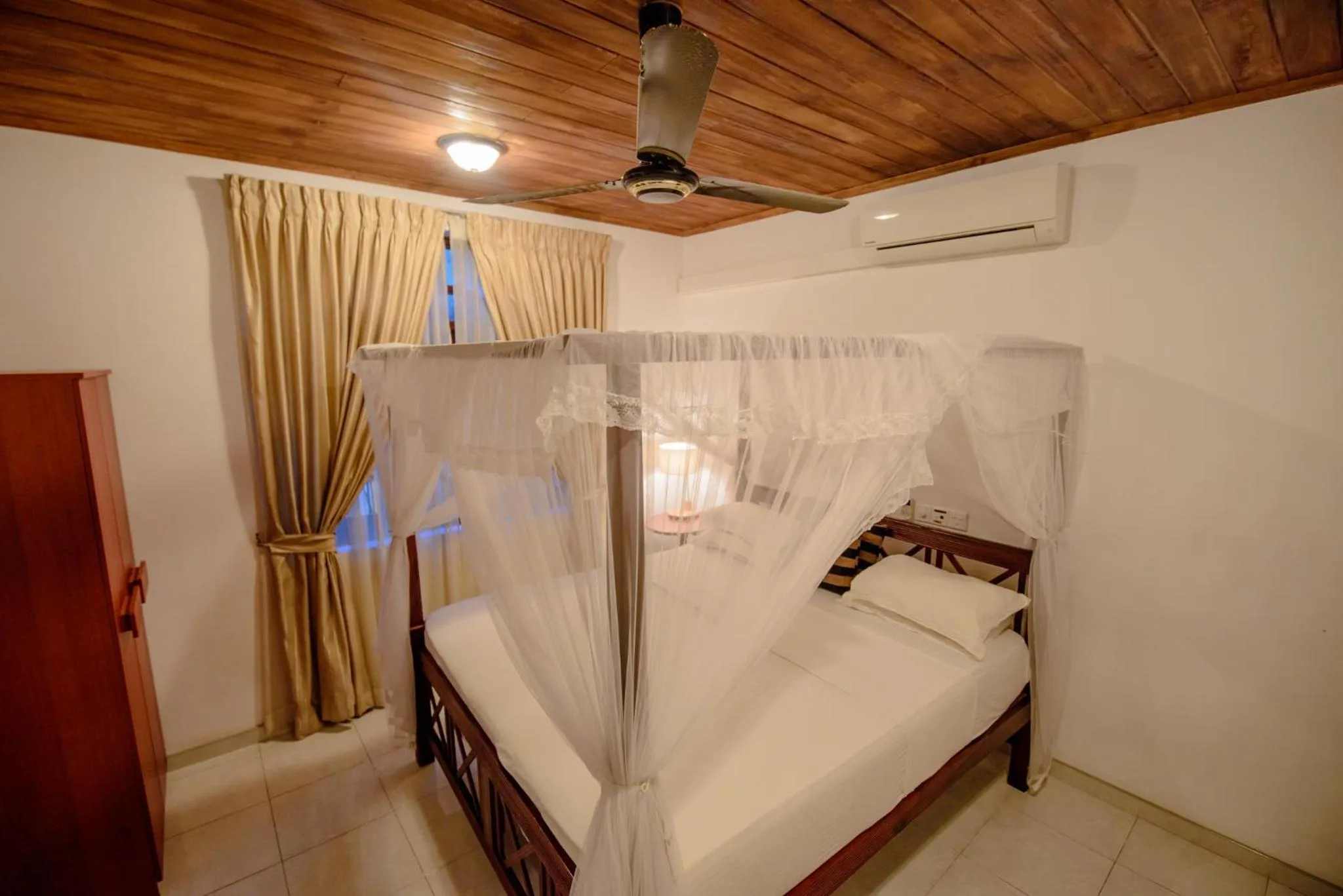 Bedroom, Bed in Muhsin Villa - Galle Fort