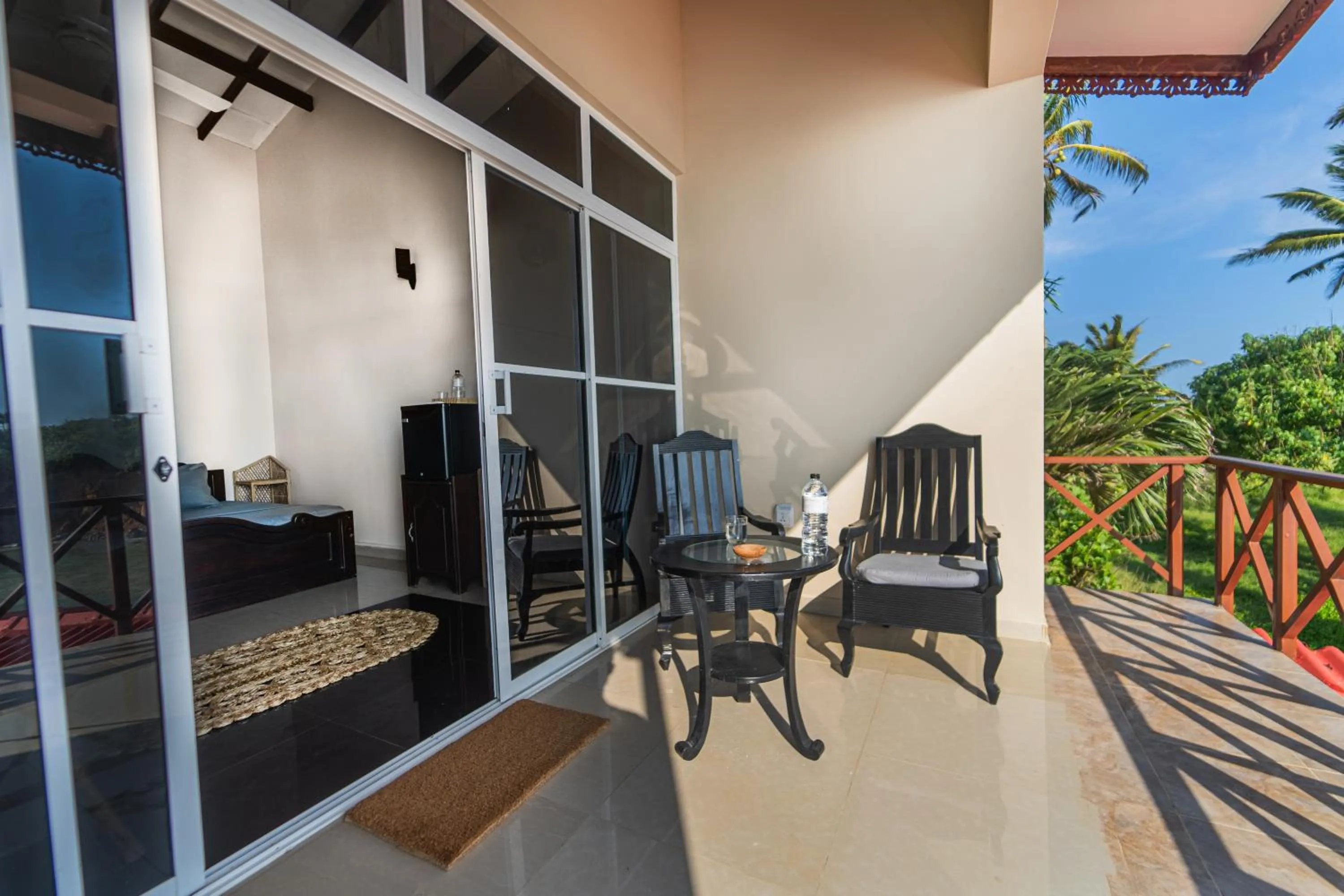 Day in We Are Surfers Hotel