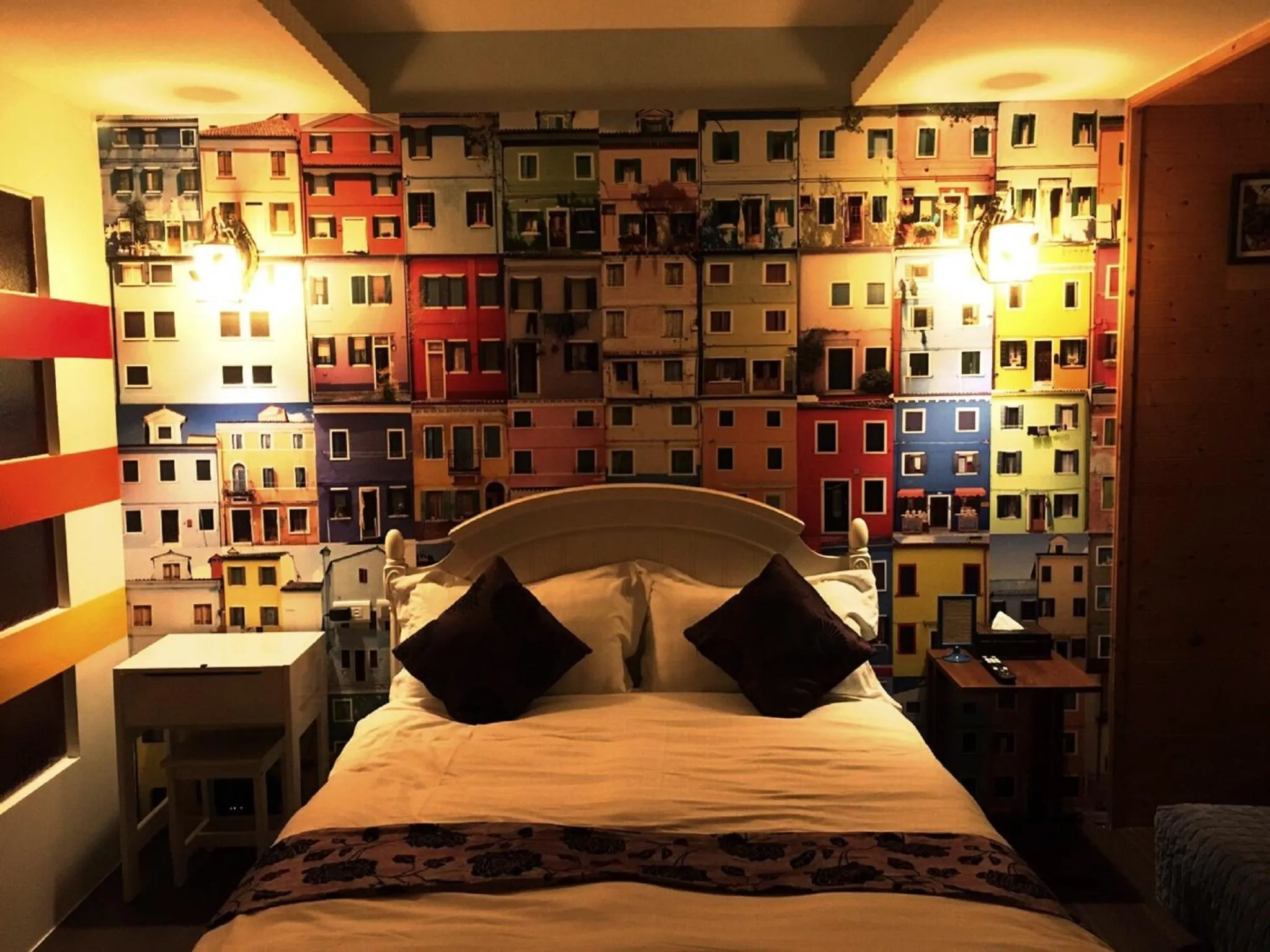 Photo of the whole room, Bed in Park 61