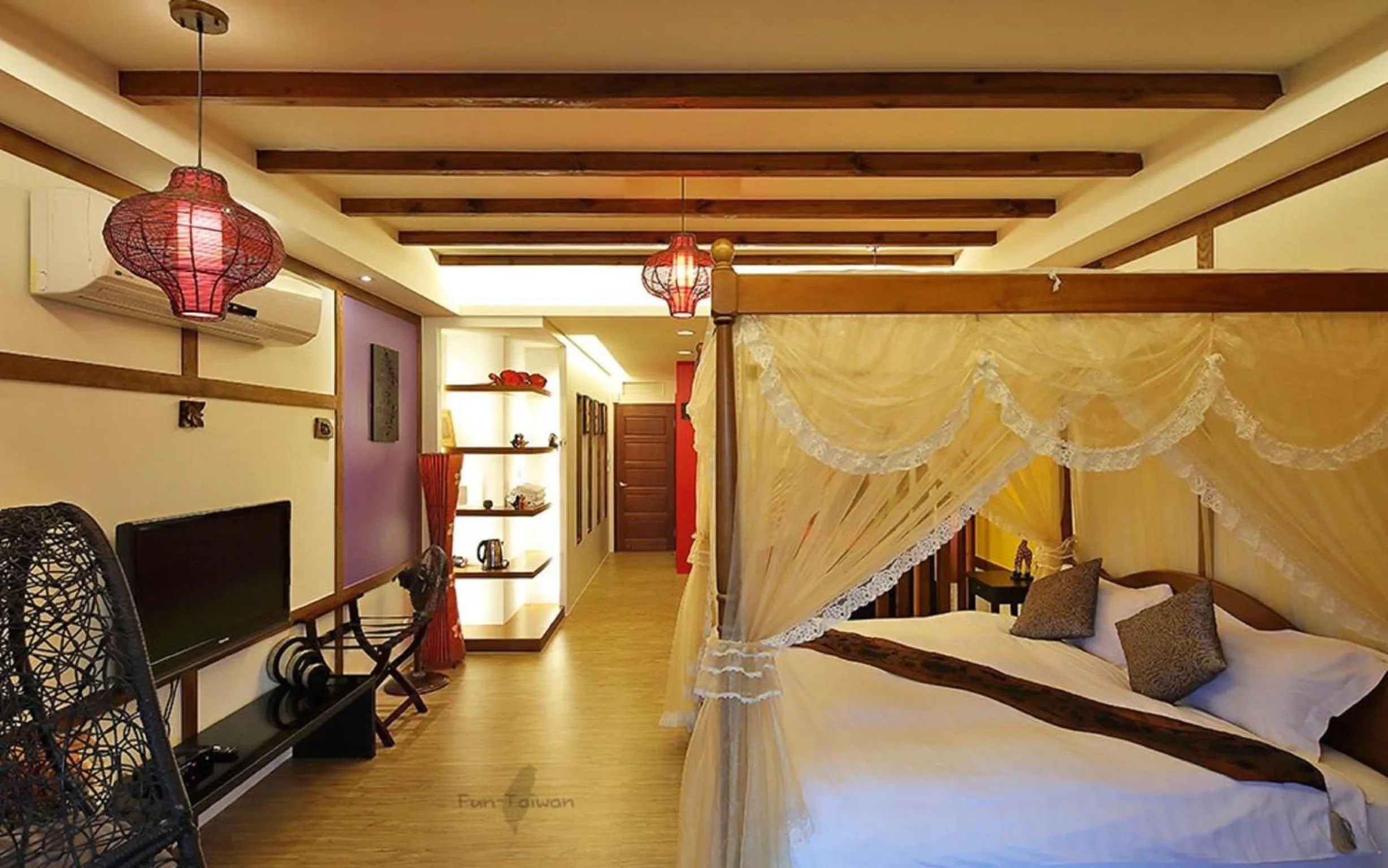 bunk bed, Bed in Park 61