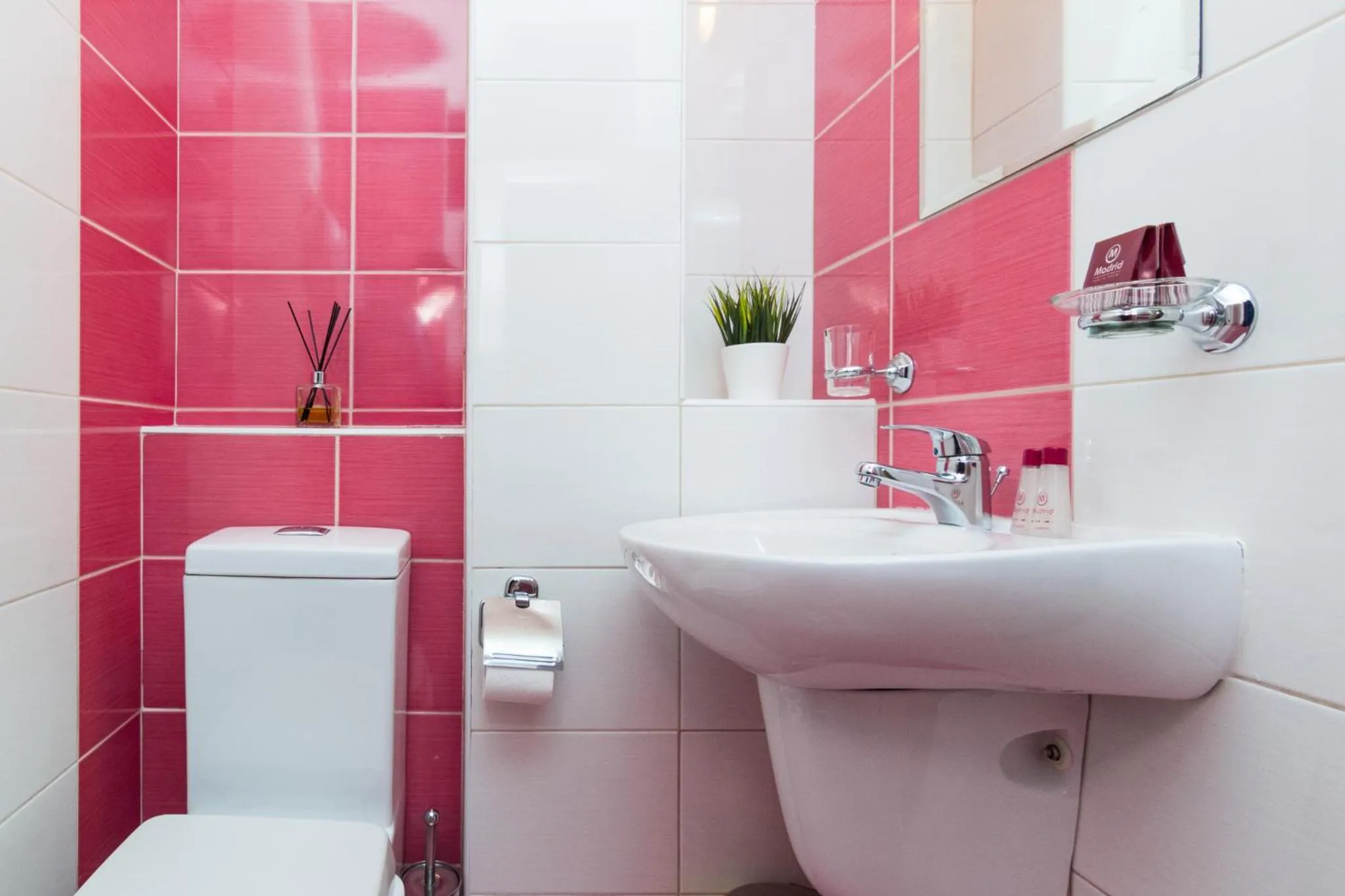 Bathroom in Family Hotel Madrid
