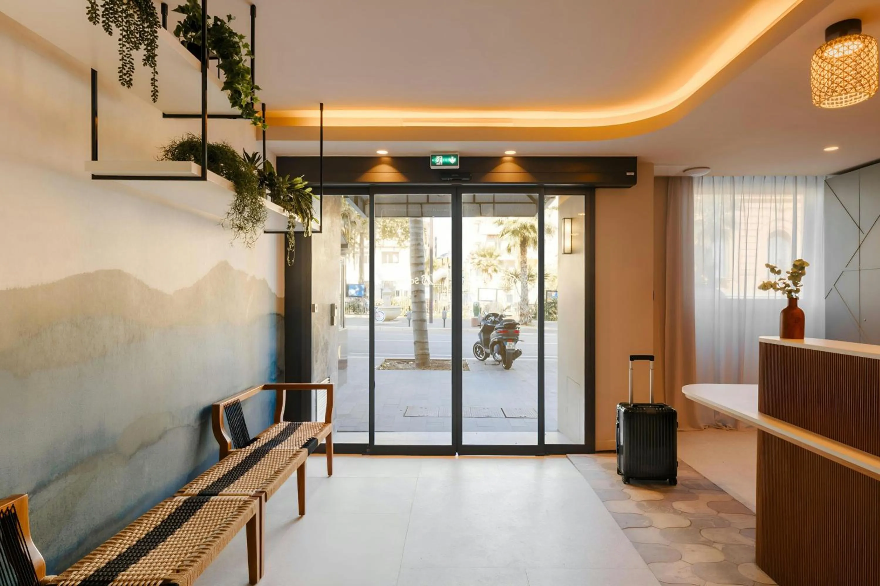 Lobby or reception in Yelo Promenade Hotel, Sonder Hotel by Marriott Bonvoy