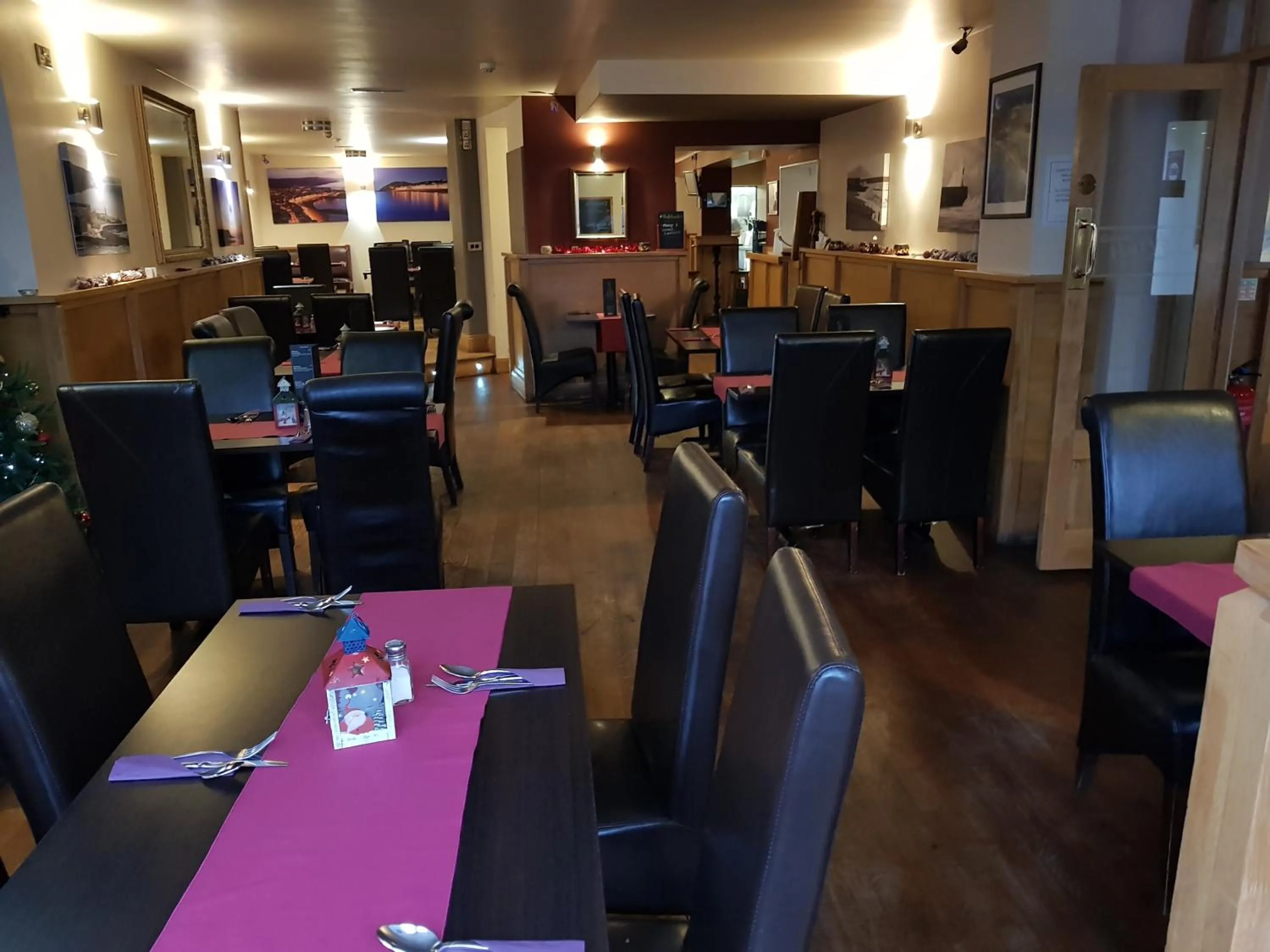 Restaurant/places to eat in Harry's Hotel & Restaurant