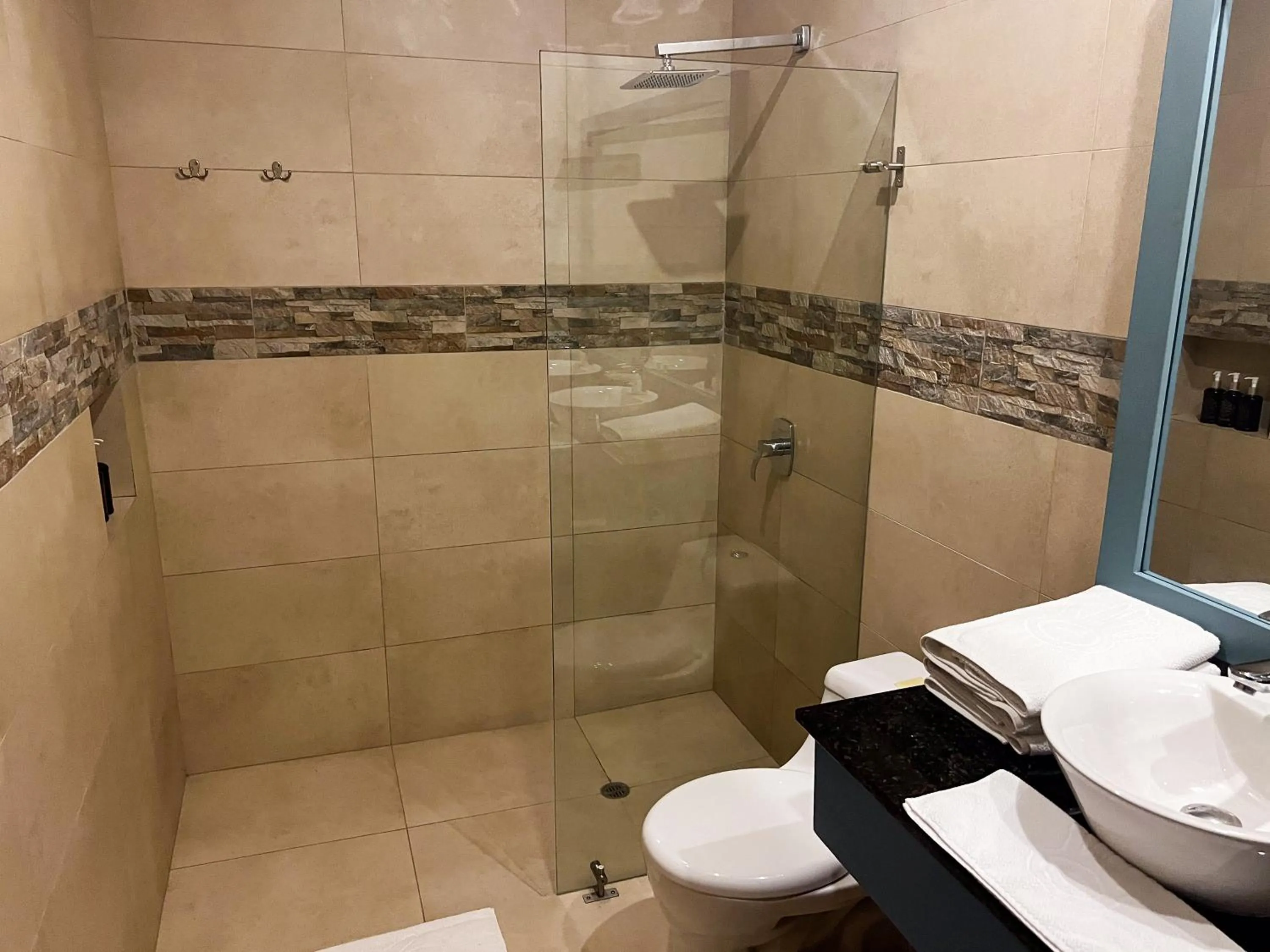 Shower in Jama Campay - Homes Resort & Spa