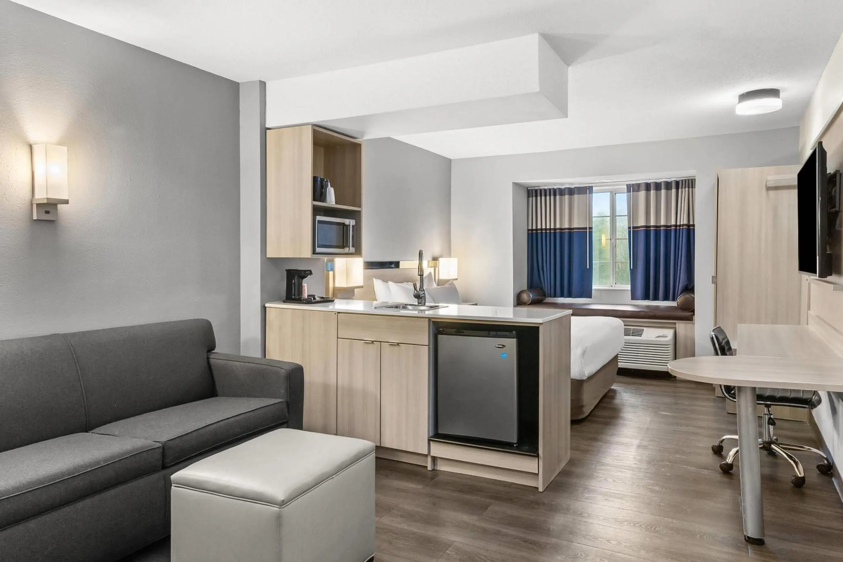 Bedroom in Quality Inn & Suites Nashville - Bellevue