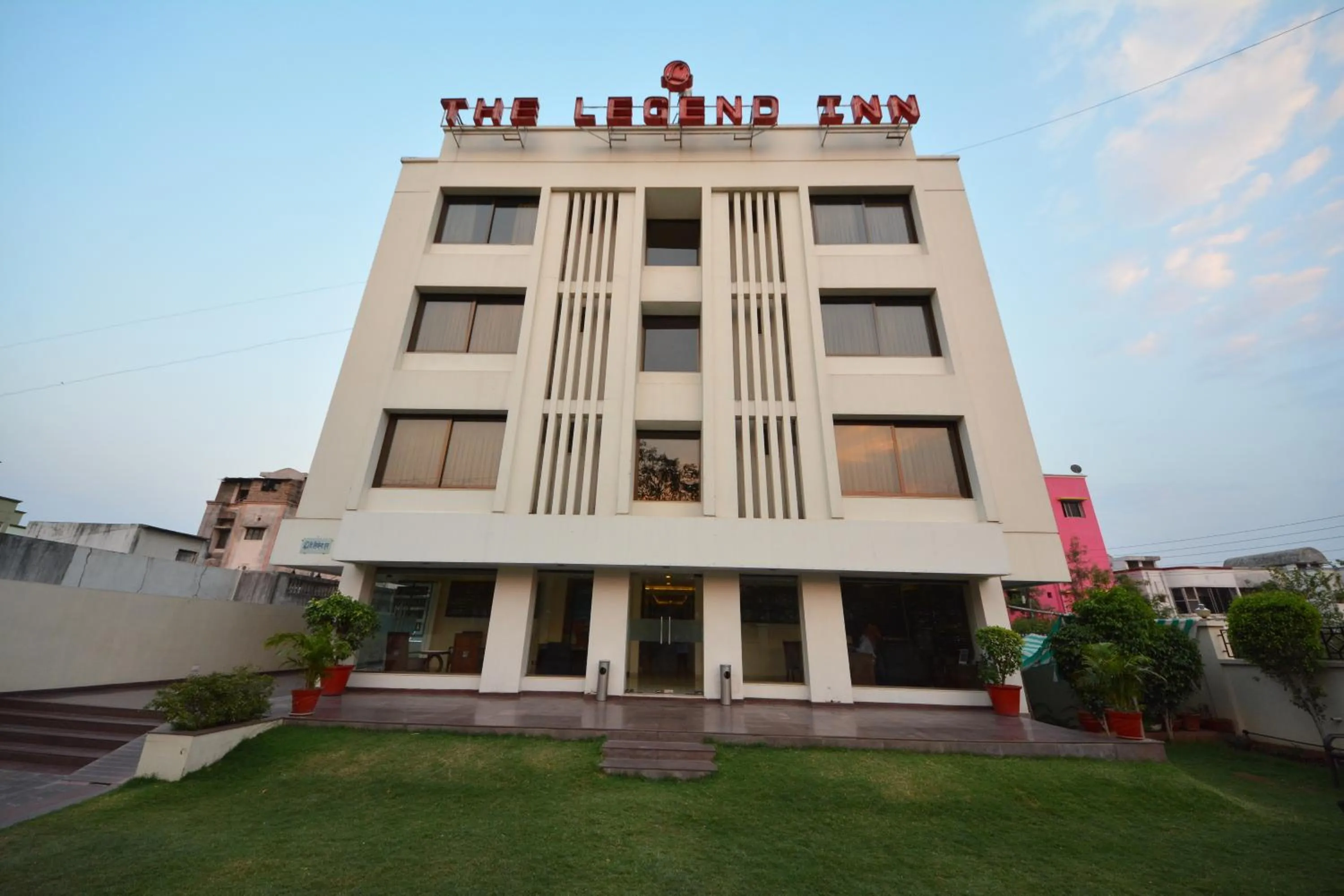 Facade/entrance in The Legend Inn @Nagpur