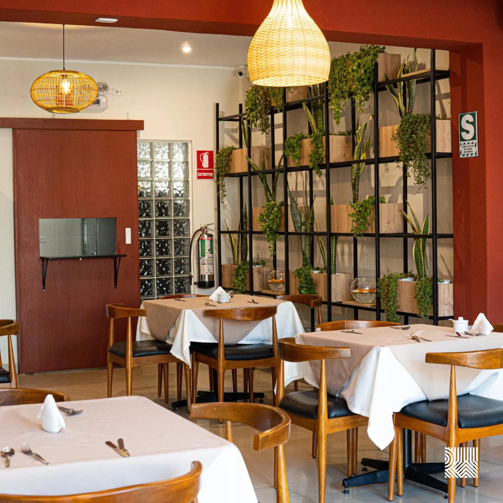 Restaurant/places to eat in Rua Hoteles Talara