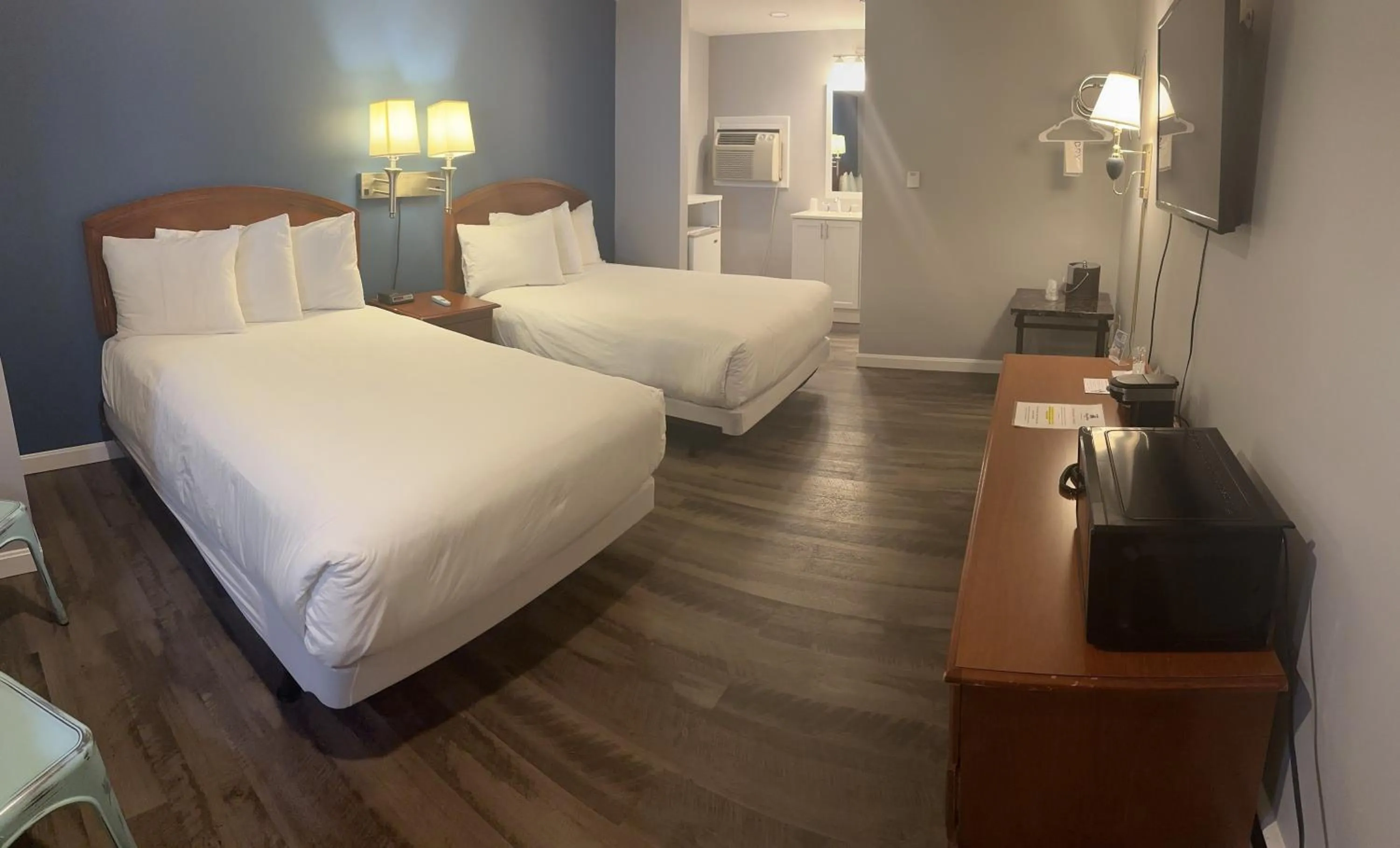 Bed in Trade Winds on the Bay