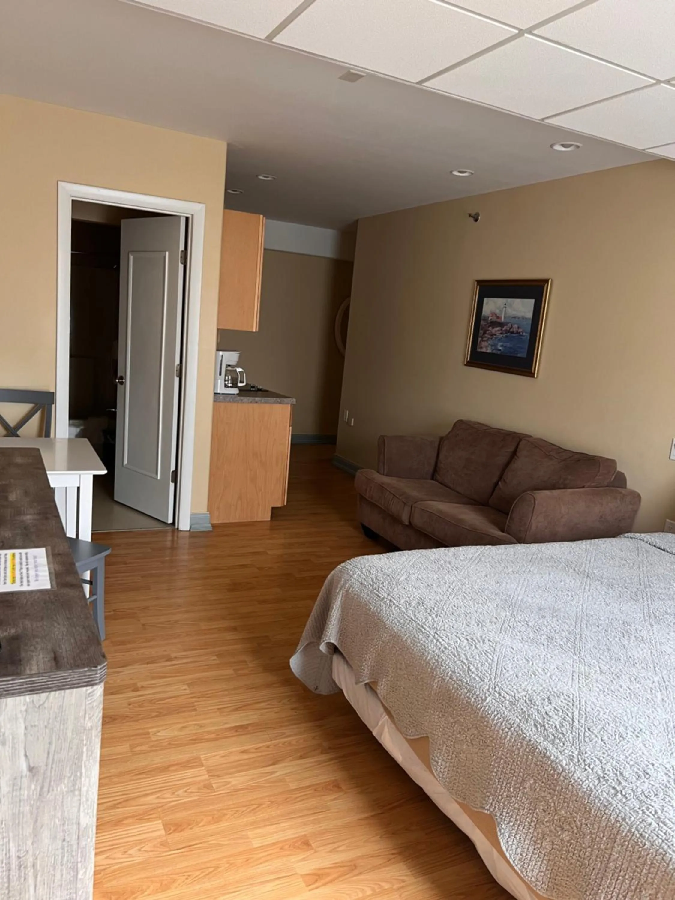 Bed in Trade Winds on the Bay