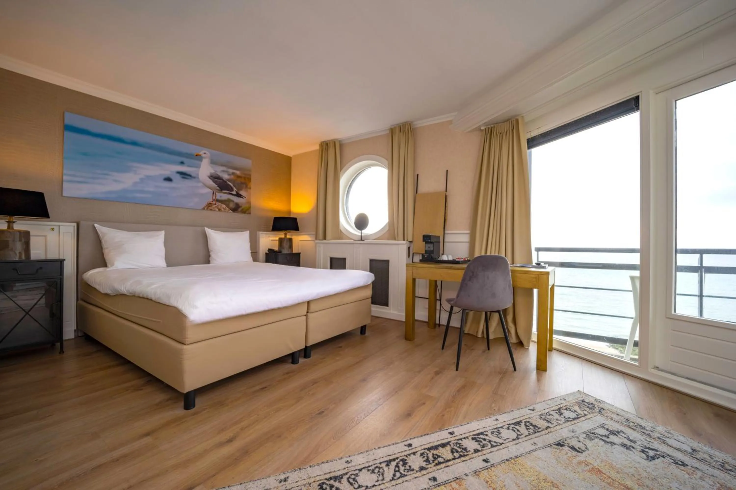 Photo of the whole room, Bed in Fletcher Hotel-Restaurant Arion-Vlissingen