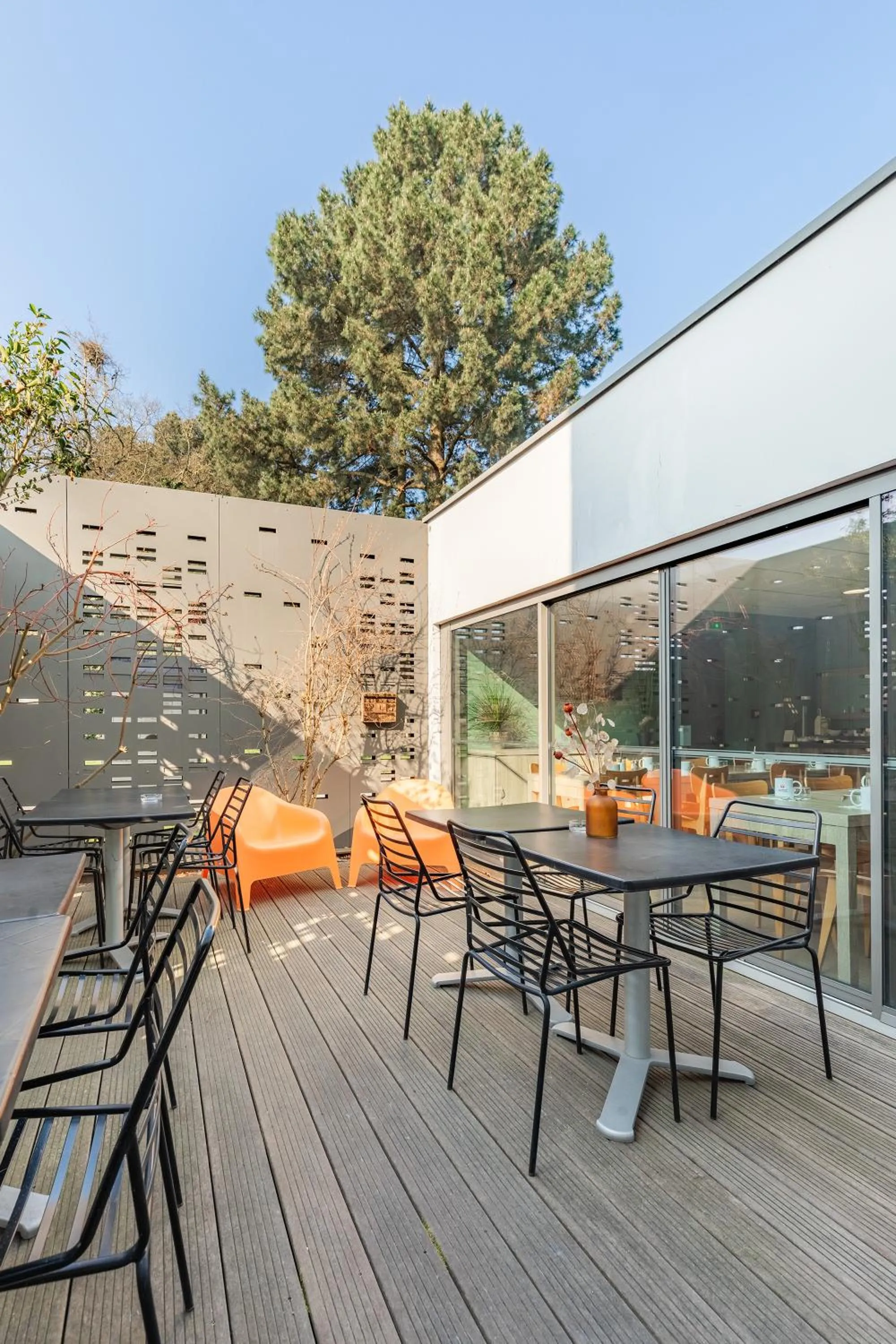 Patio in Appart’City Confort Rennes – Cesson Sévigné