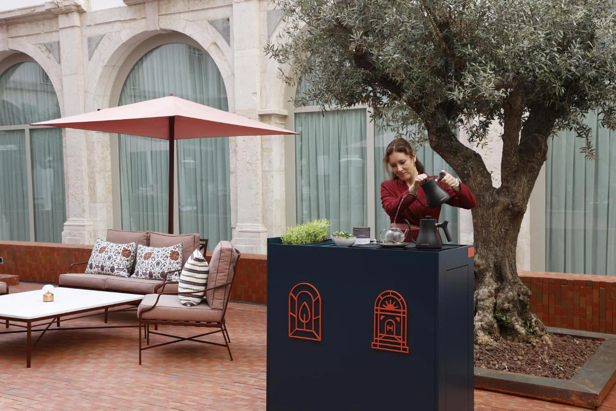 Lounge or bar in Convent Square Lisbon, Vignette Collection by IHG