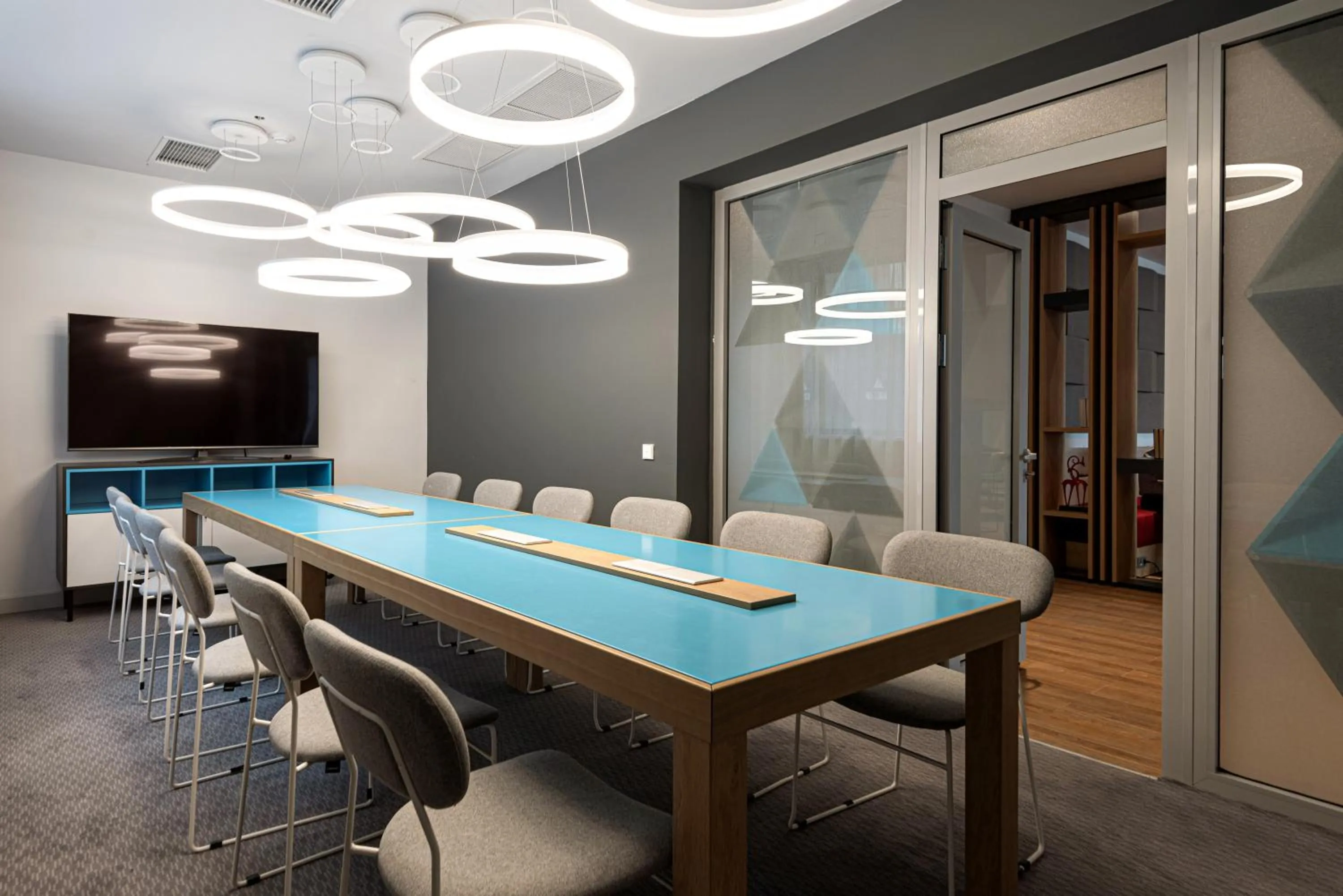 Meeting/conference room in Holiday Inn Express - Astana - Turan by IHG