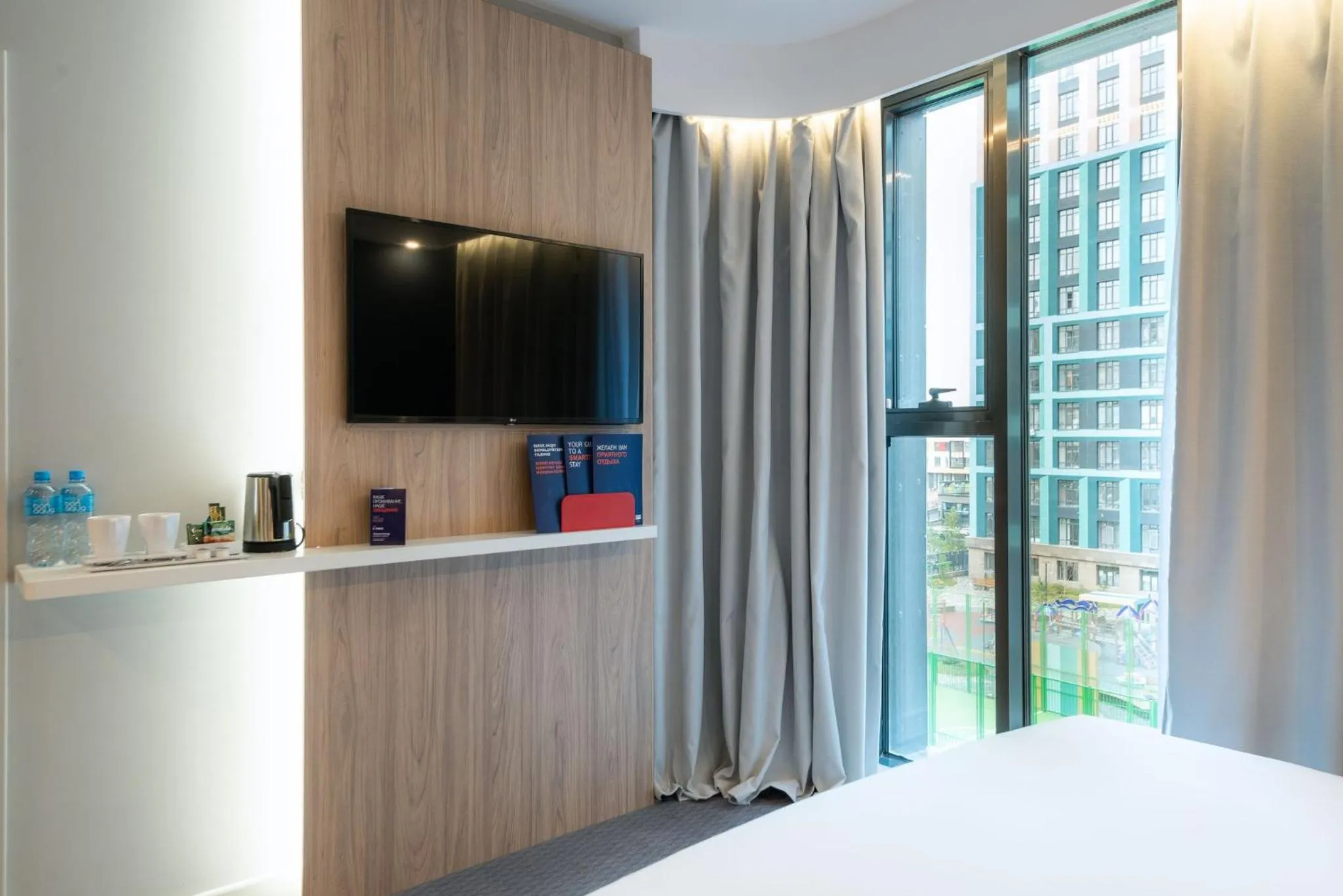 Photo of the whole room, Bed in Holiday Inn Express - Astana - Turan by IHG