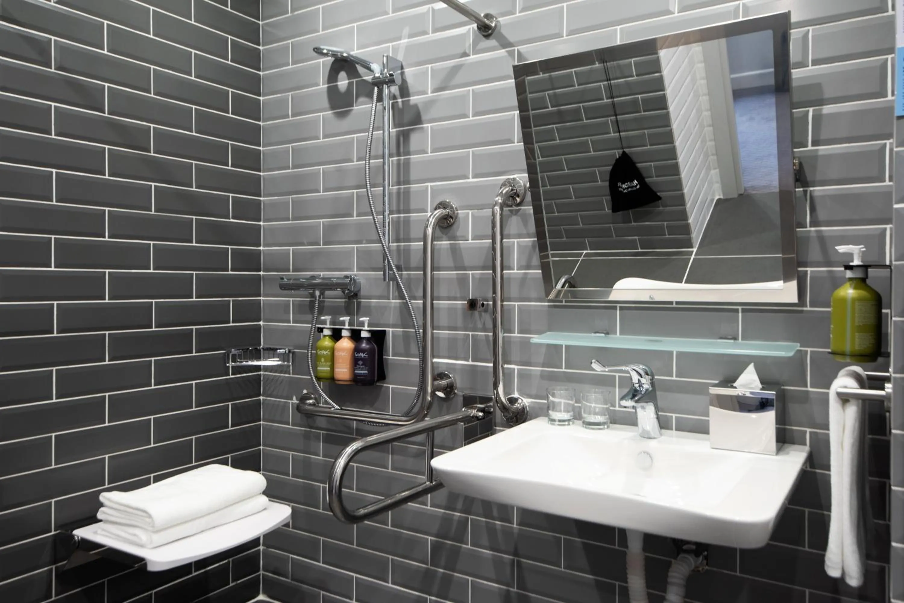 Shower in Holiday Inn Express - Astana - Turan by IHG