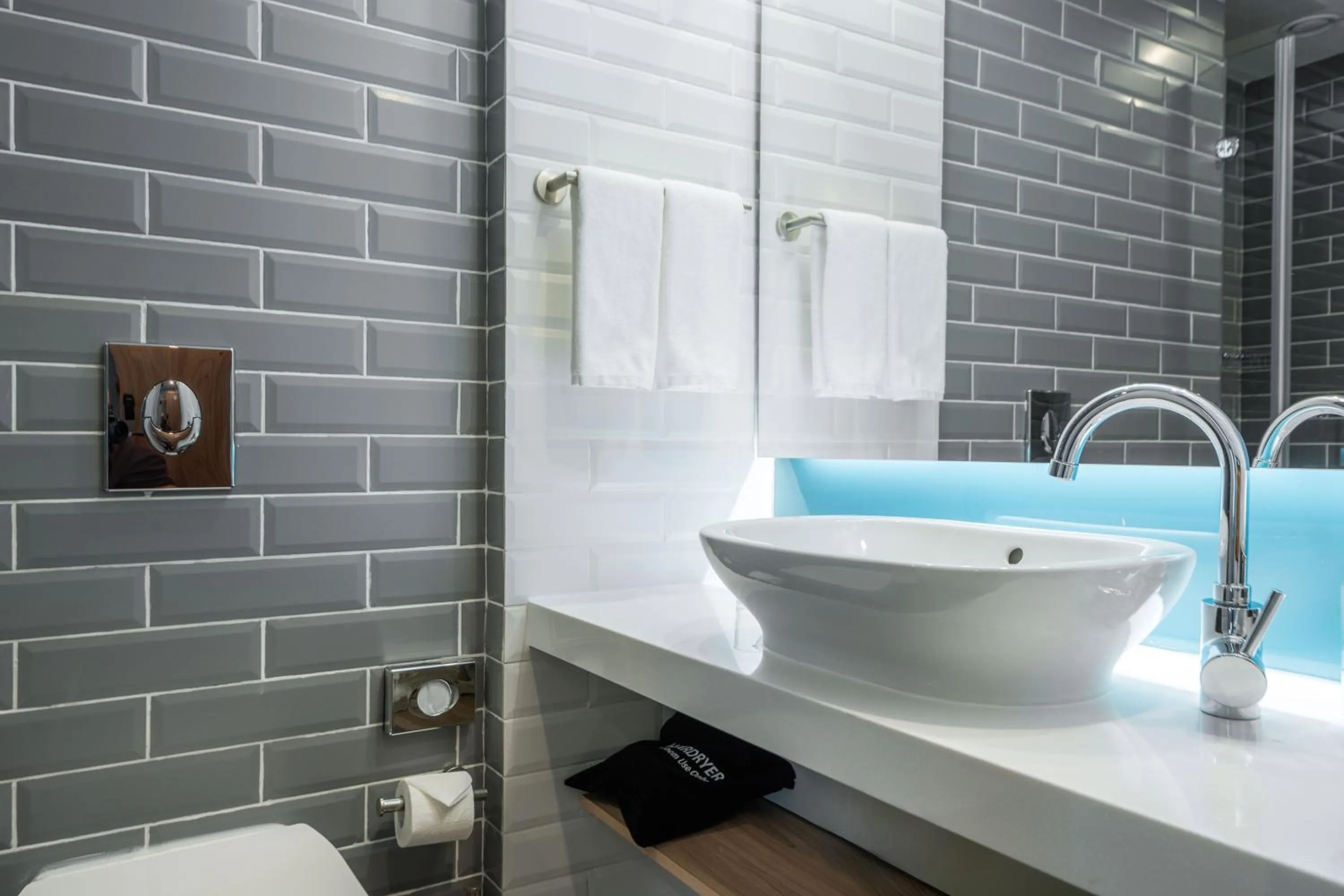 Shower in Holiday Inn Express - Astana - Turan by IHG