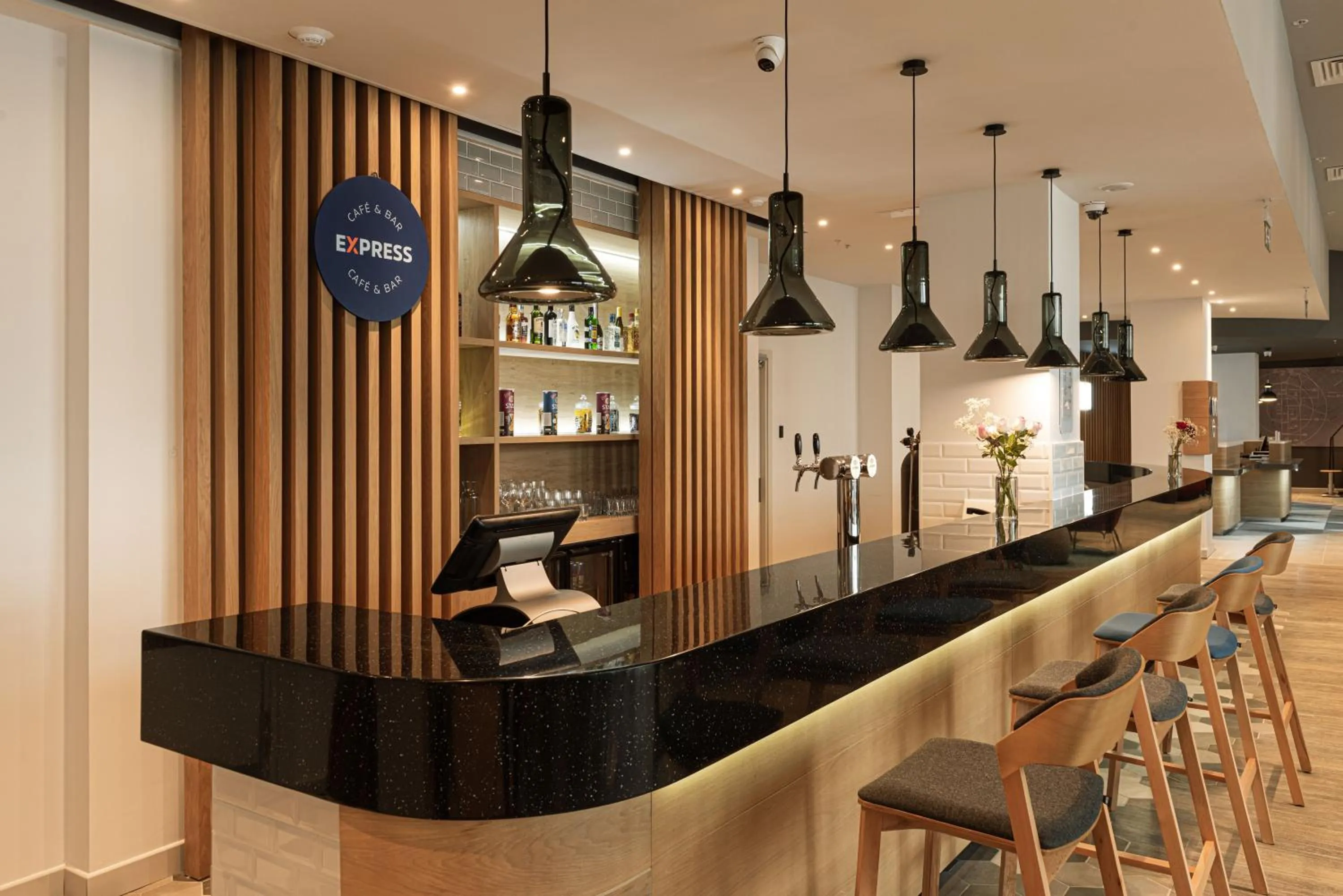 Restaurant/places to eat in Holiday Inn Express - Astana - Turan by IHG