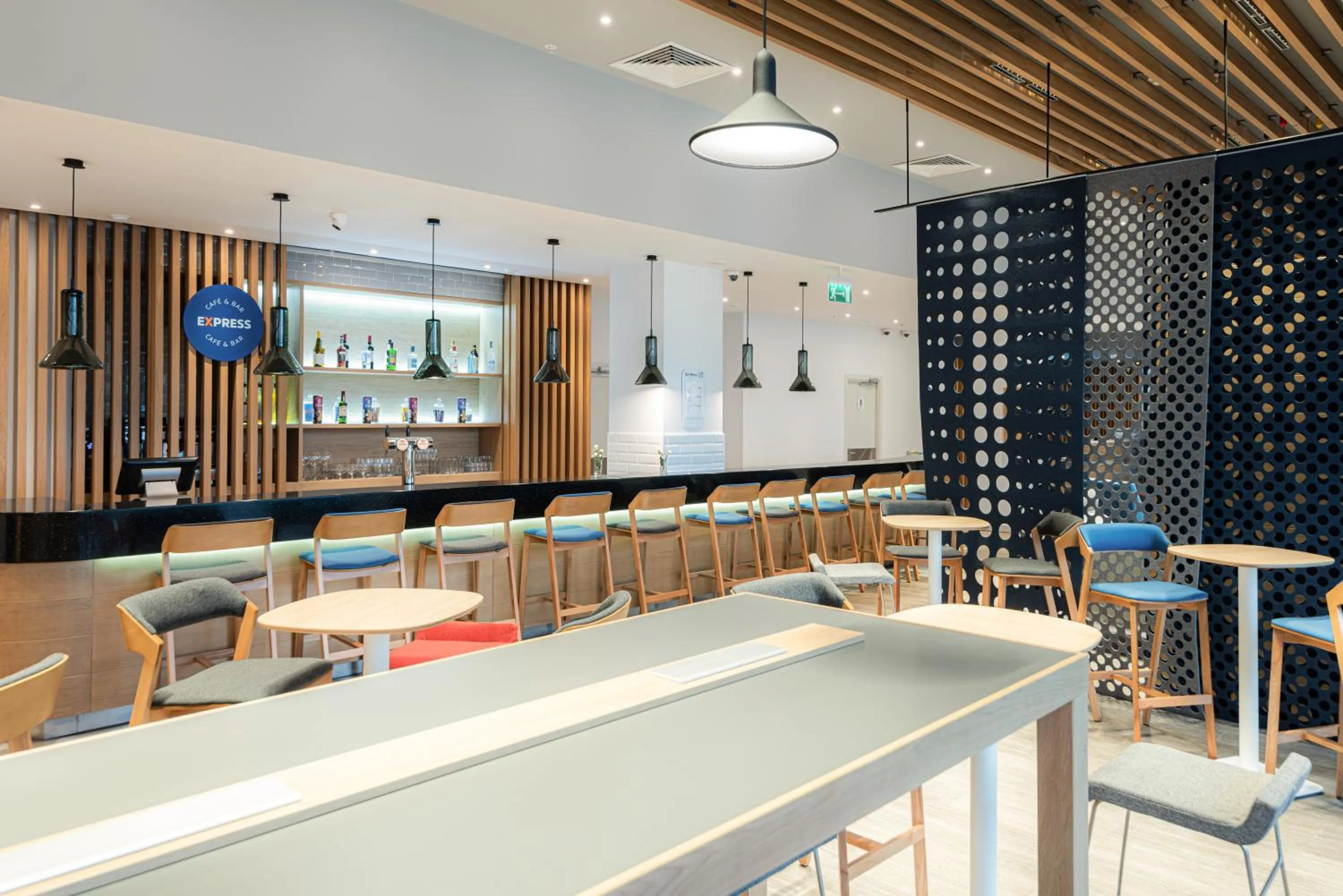 Lounge or bar in Holiday Inn Express - Astana - Turan by IHG